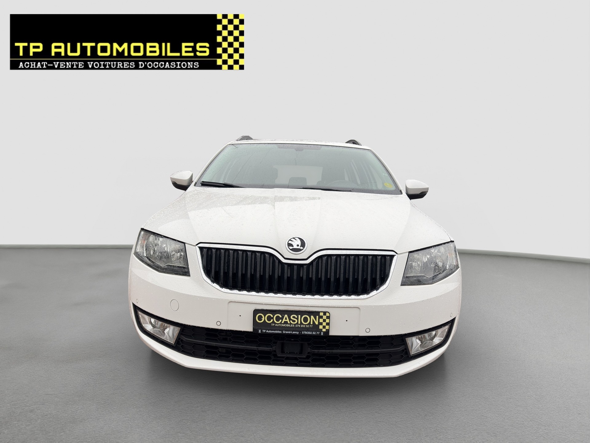 SKODA Octavia Combi 2.0 TDI Ambition 4x4-image-1