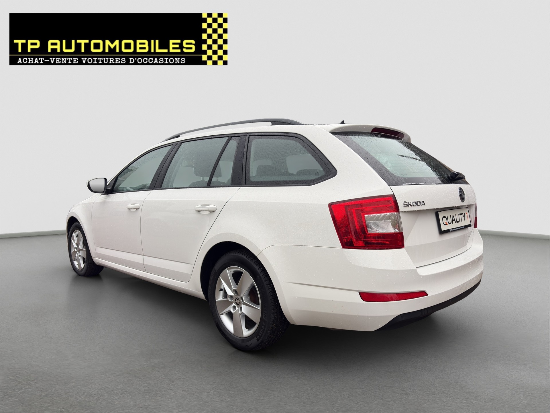 SKODA Octavia Combi 2.0 TDI Ambition 4x4-image-6