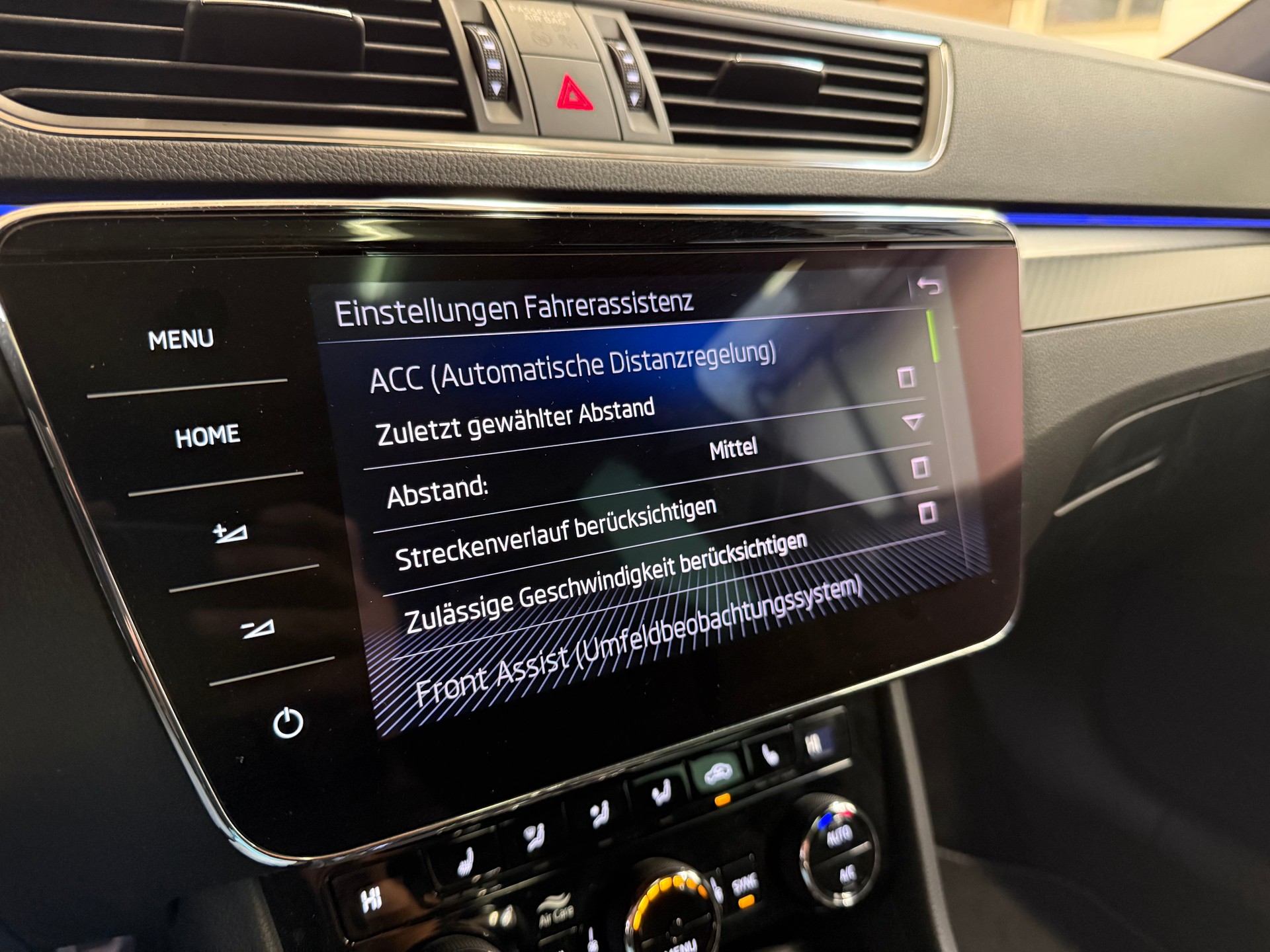 SKODA Superb Combi 2.0 TDI 190 SportLine 4x4 DSG-image-28