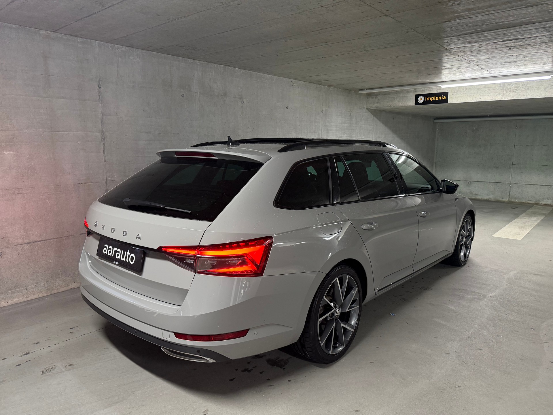 SKODA Superb Combi 2.0 TDI 190 SportLine 4x4 DSG-image-6