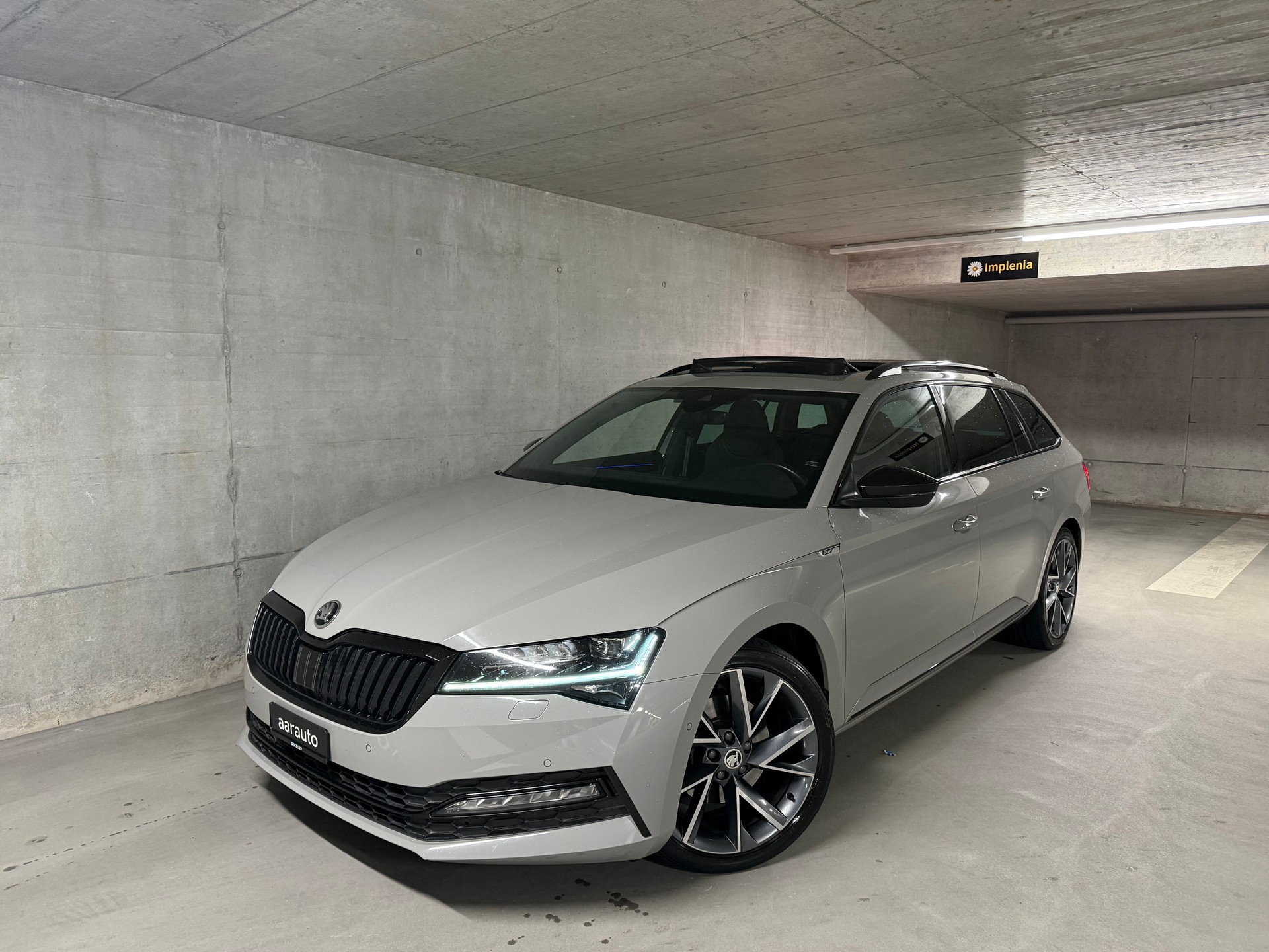 SKODA Superb Combi 2.0 TDI 190 SportLine 4x4 DSG-image-0