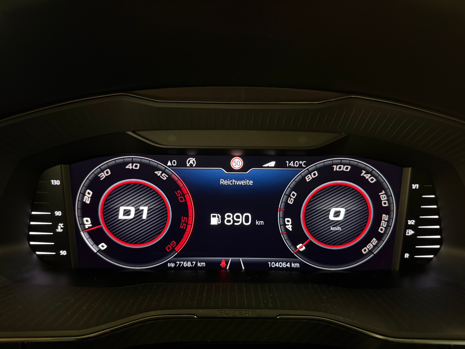 SKODA Superb Combi 2.0 TDI 190 SportLine 4x4 DSG-image-25
