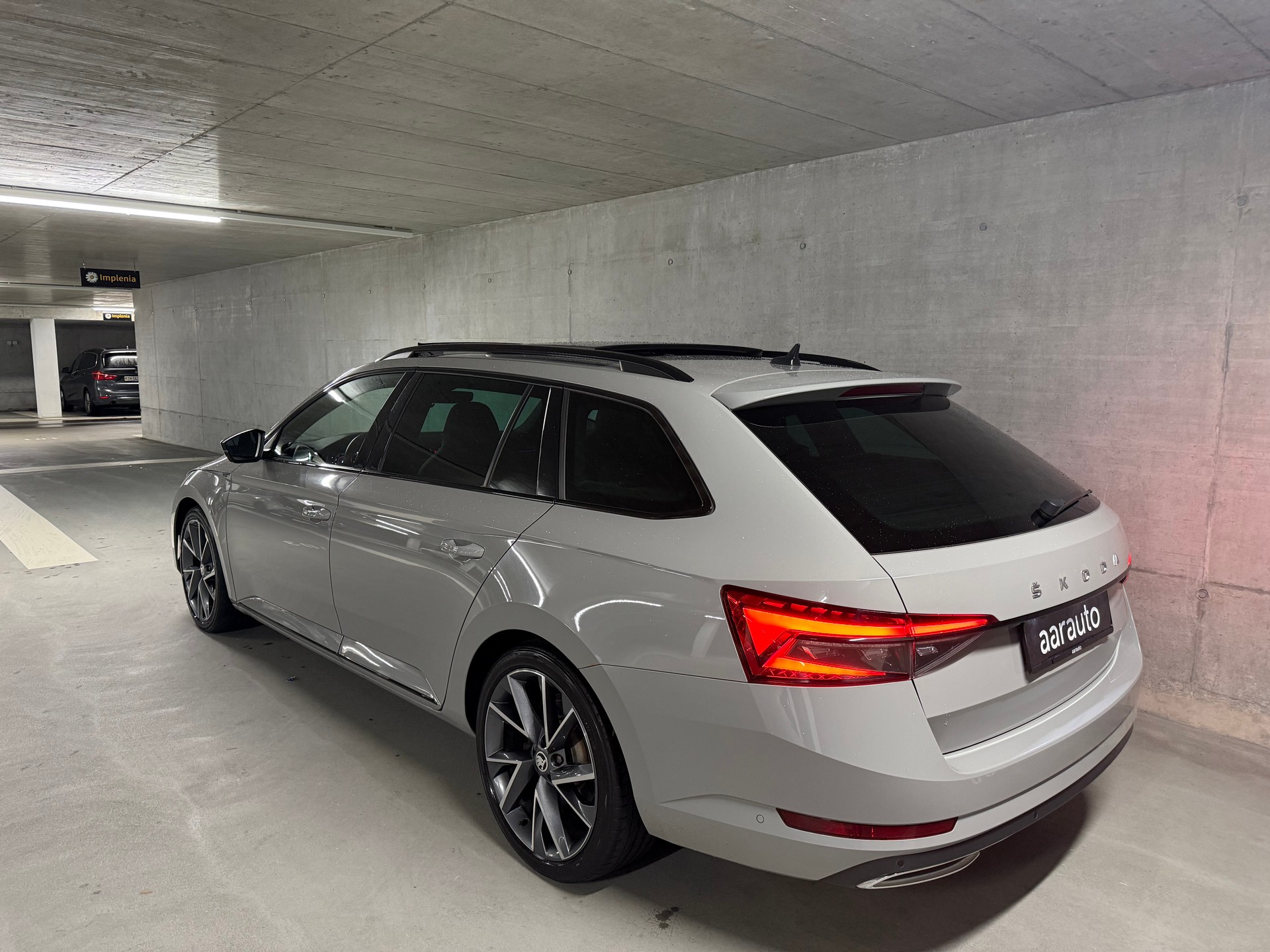 SKODA Superb Combi 2.0 TDI 190 SportLine 4x4 DSG-image-1