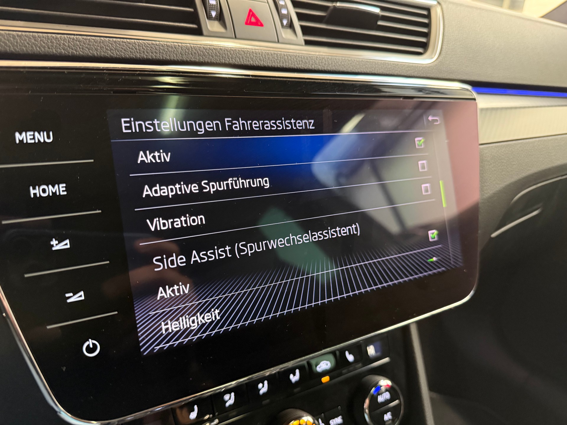 SKODA Superb Combi 2.0 TDI 190 SportLine 4x4 DSG-image-30