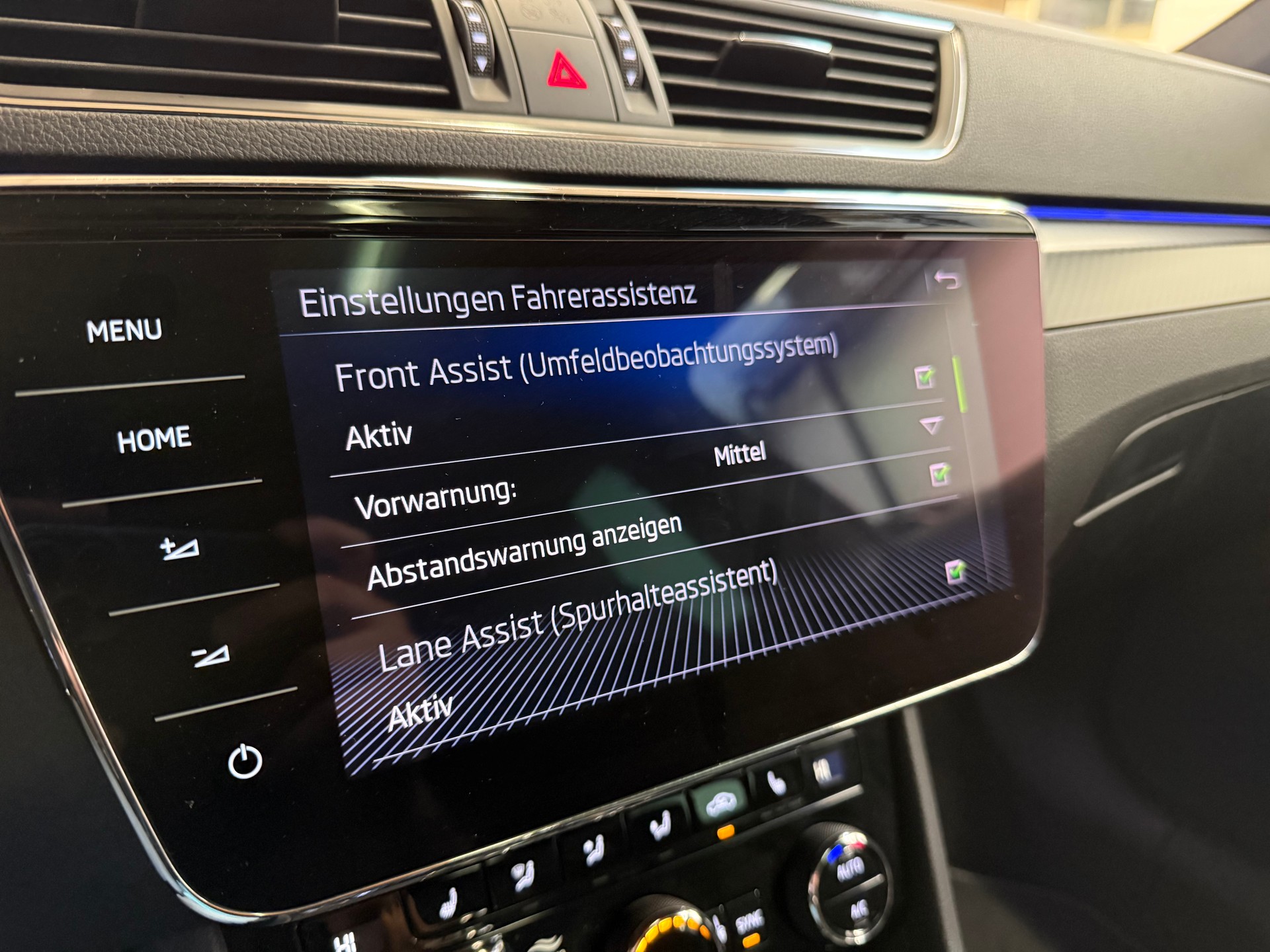 SKODA Superb Combi 2.0 TDI 190 SportLine 4x4 DSG-image-29