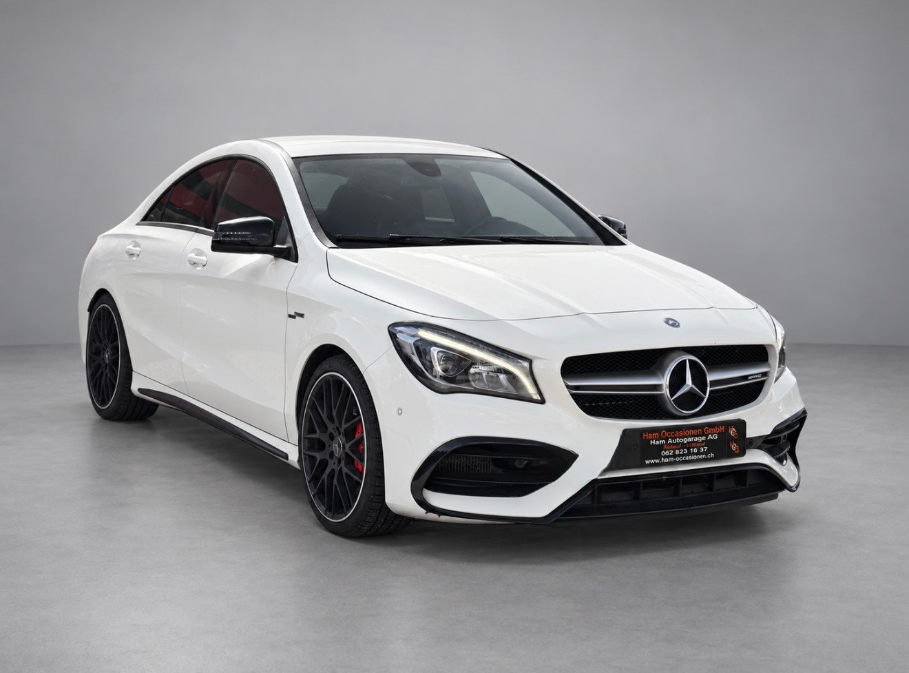 MERCEDES-BENZ CLA 45 AMG 4Matic Speedshift-image-4