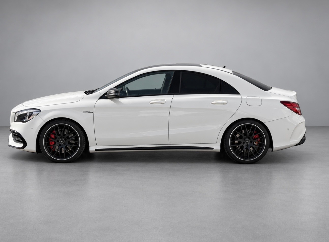 MERCEDES-BENZ CLA 45 AMG 4Matic Speedshift-image-1