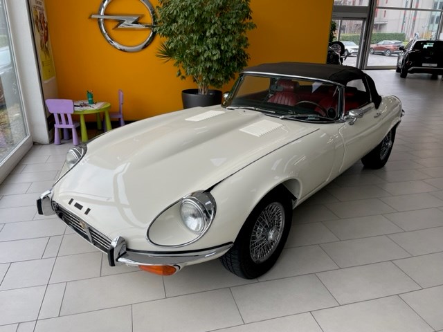 JAGUAR E TYPE 3-V12-image-0