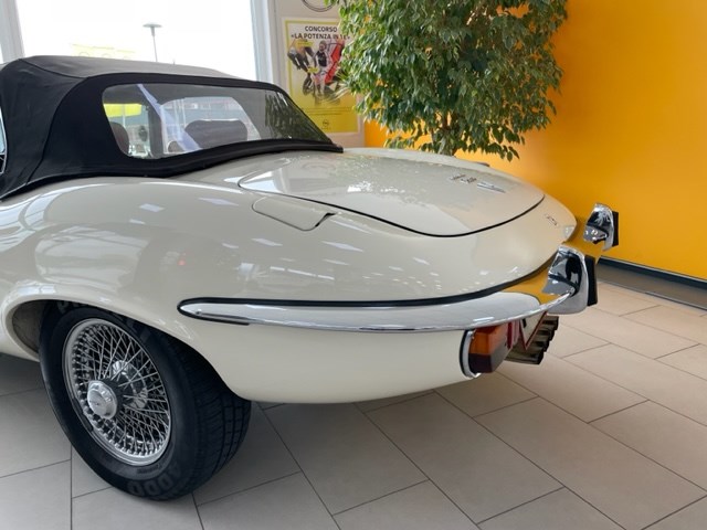 JAGUAR E TYPE 3-V12-image-4