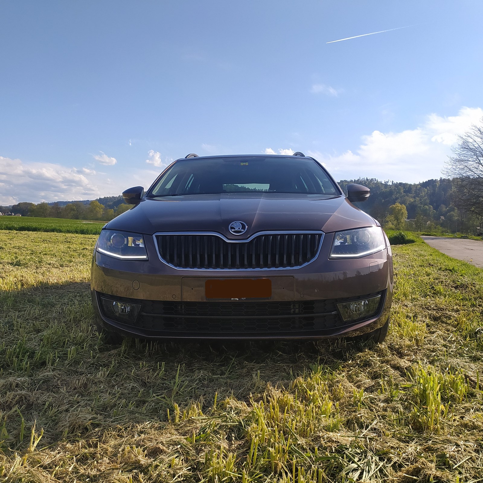 SKODA Octavia Combi 2.0 TDI Swiss Joy 4x4 DSG-image-1