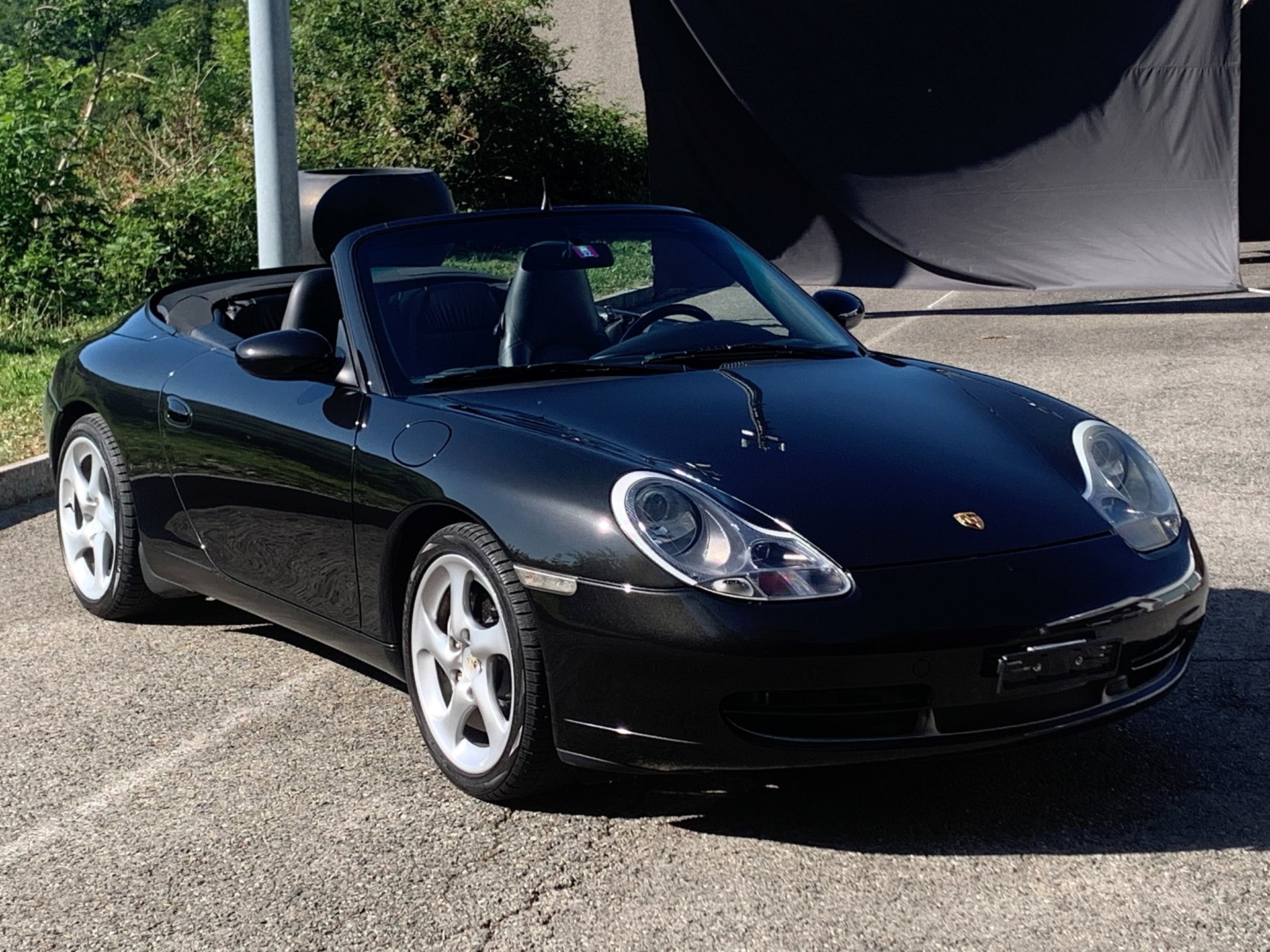 PORSCHE 911 Carrera 4 Cabrio-image-1