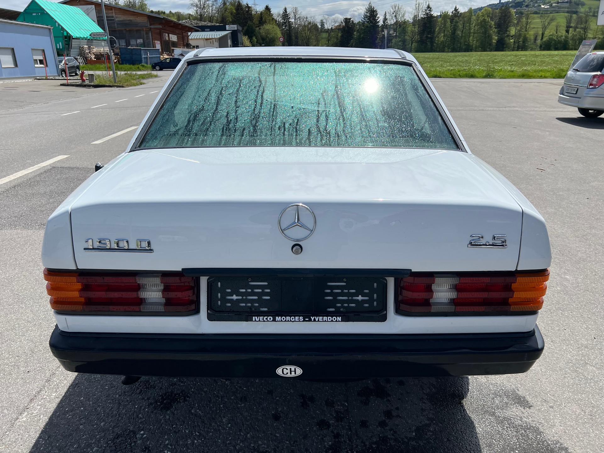MERCEDES-BENZ 190 D 2.5-image-5