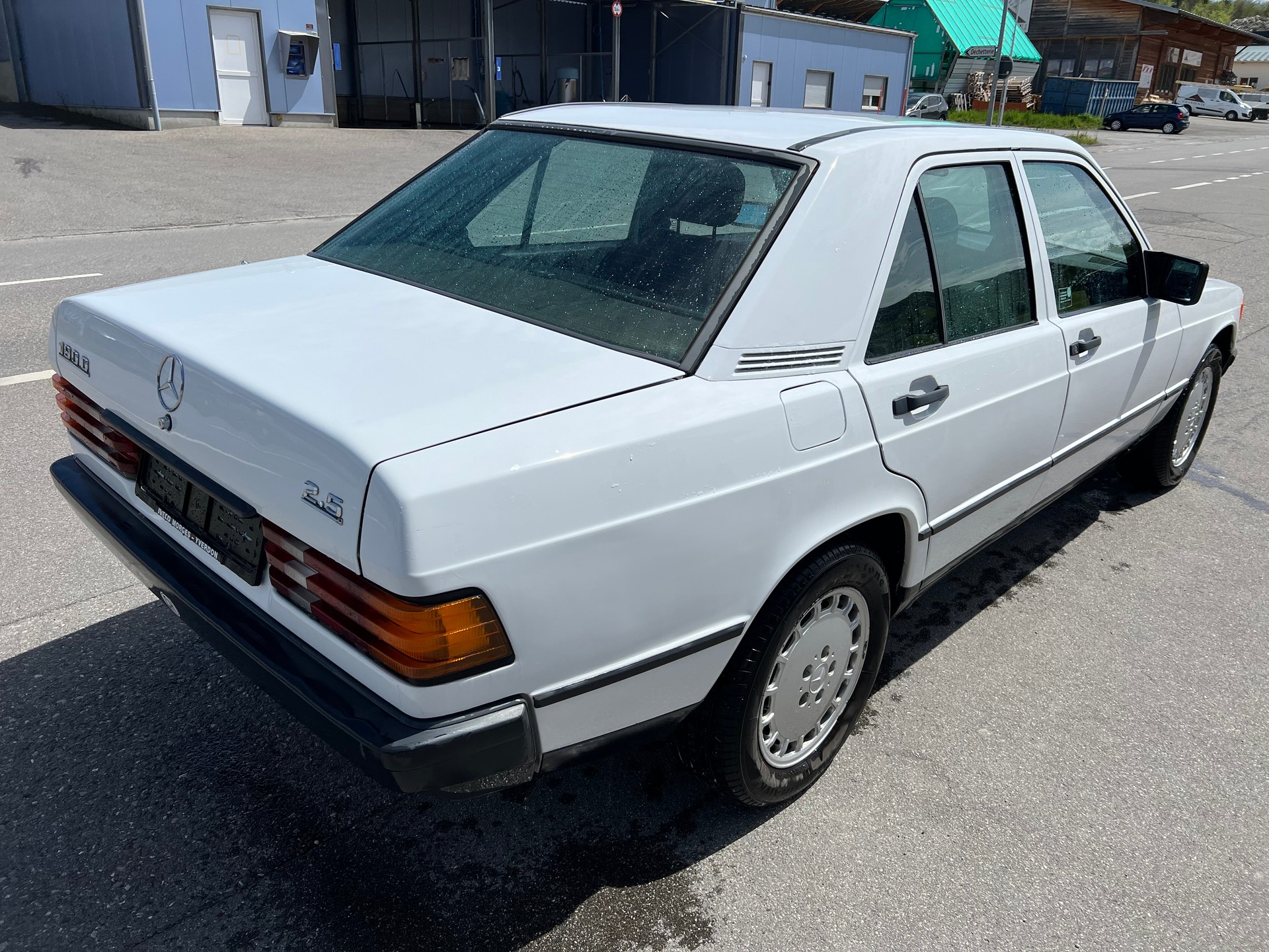 MERCEDES-BENZ 190 D 2.5-image-3