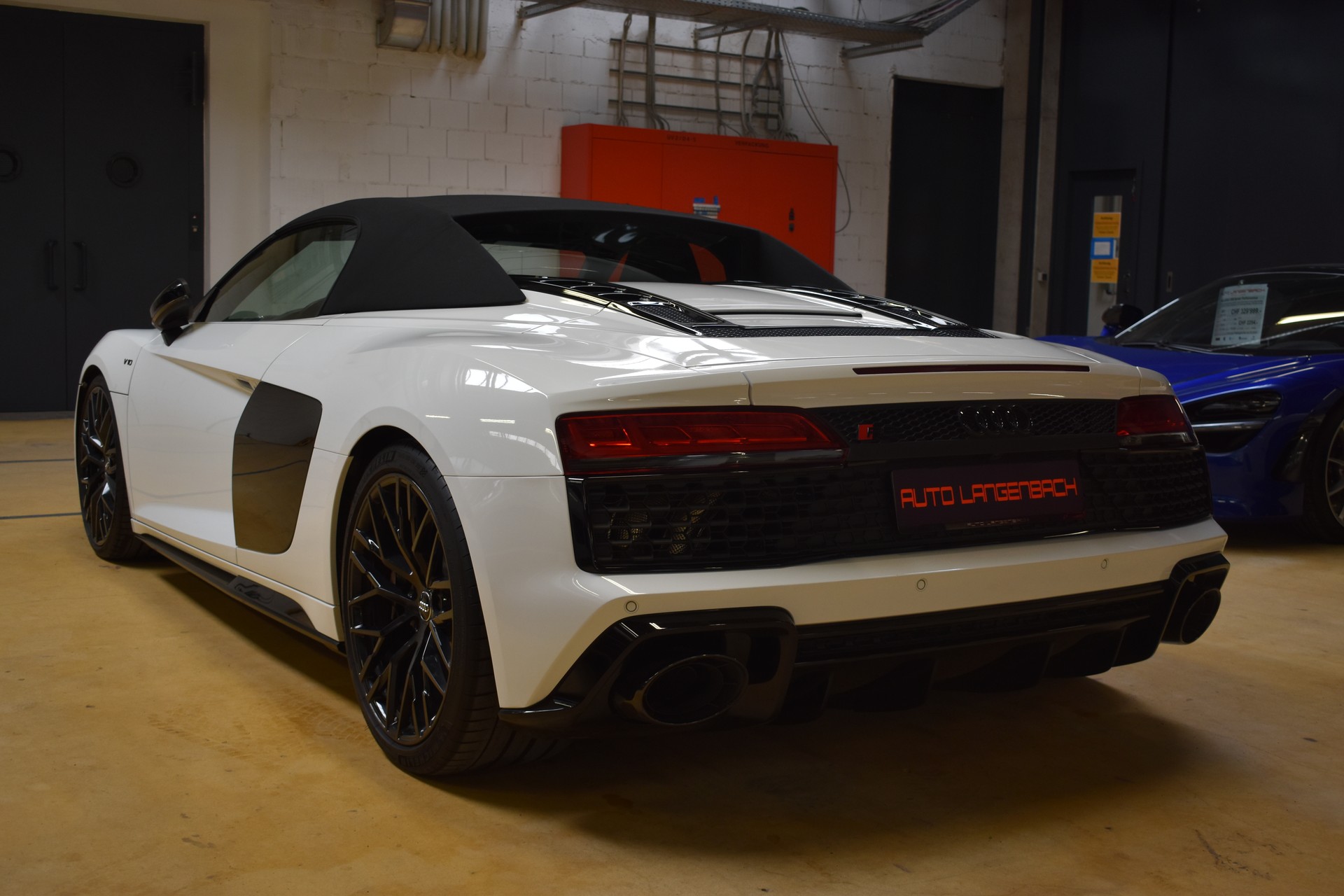 AUDI R8 Spyder S-Tronic Quattro - 570PS-image-1