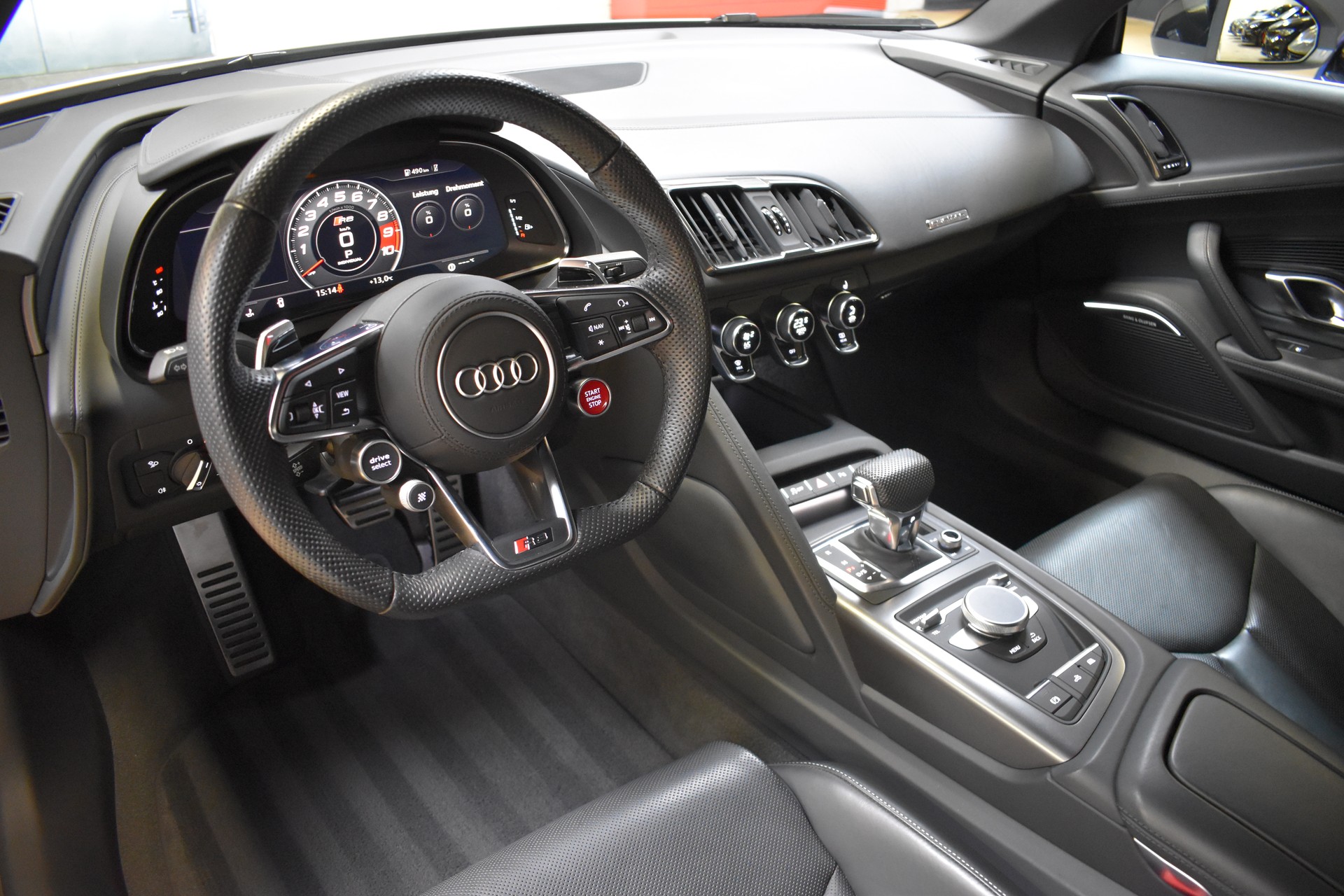 AUDI R8 Spyder S-Tronic Quattro - 570PS-image-5