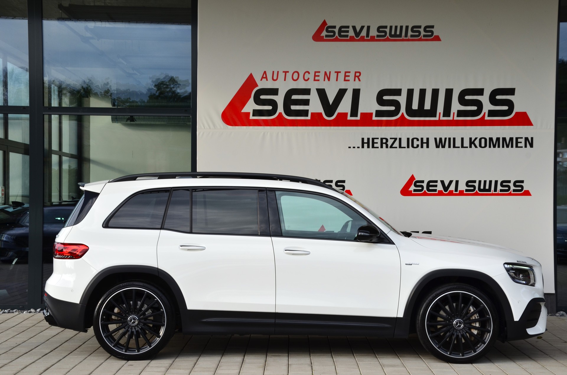 MERCEDES-BENZ GLB 35 AMG 4Matic 8 G-Tronic***Frisch ab MFK mit 1 Jahr oder 20000km Garantie***-image-2
