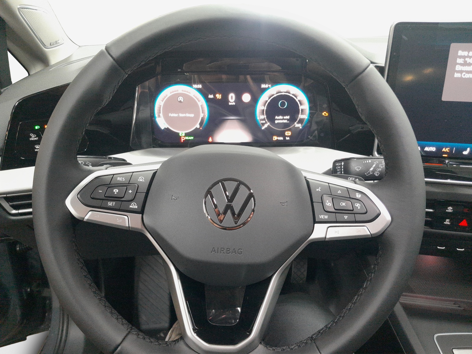 VW Golf 1.5 e TSI mHEV United DSG-image-9