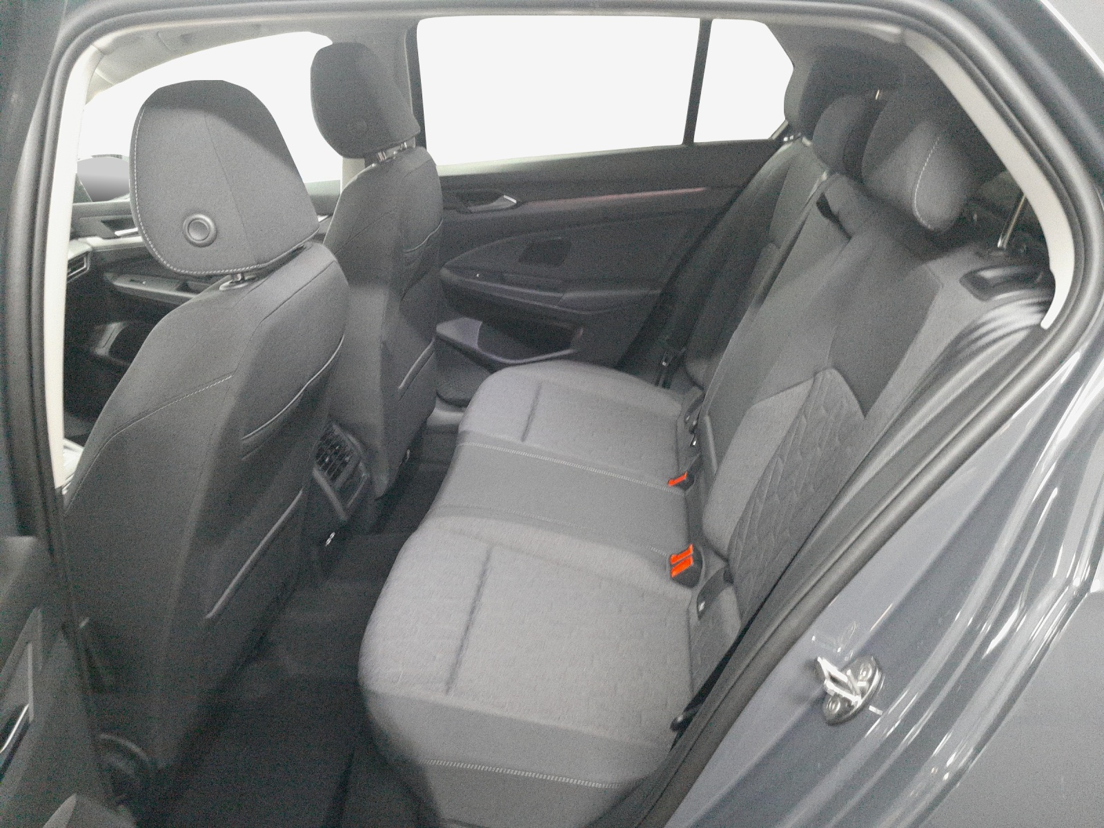 VW Golf 1.5 e TSI mHEV United DSG-image-11