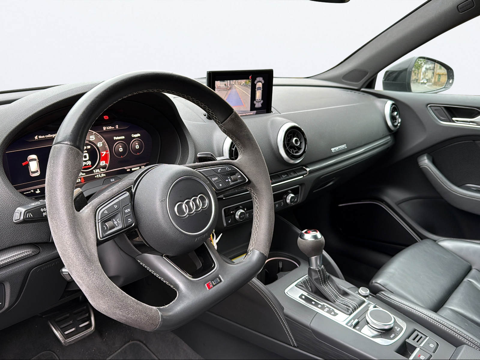 AUDI RS3 Sportback 2.5 TSI quattro S-tronic-image-11