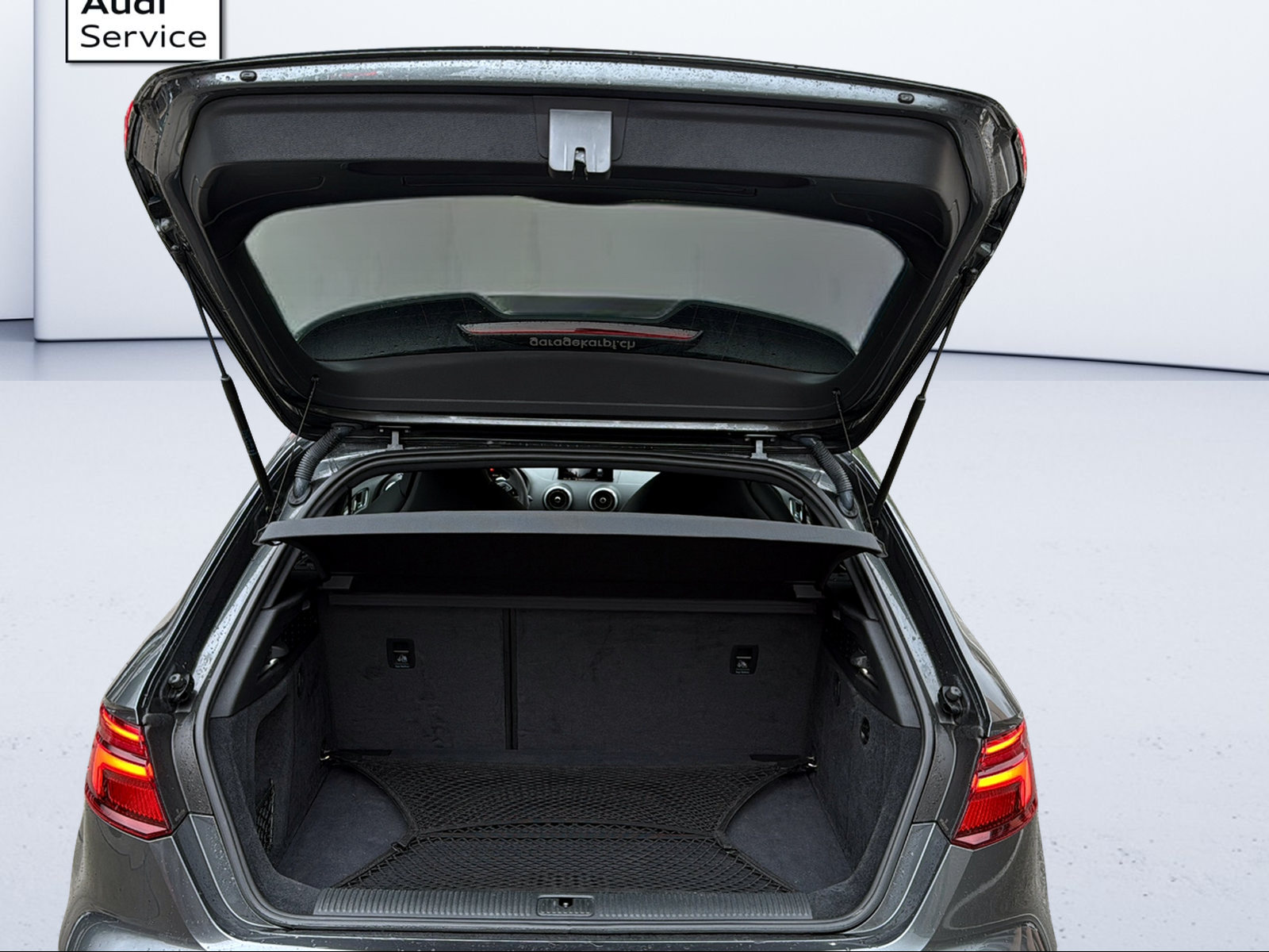 AUDI RS3 Sportback 2.5 TSI quattro S-tronic-image-9