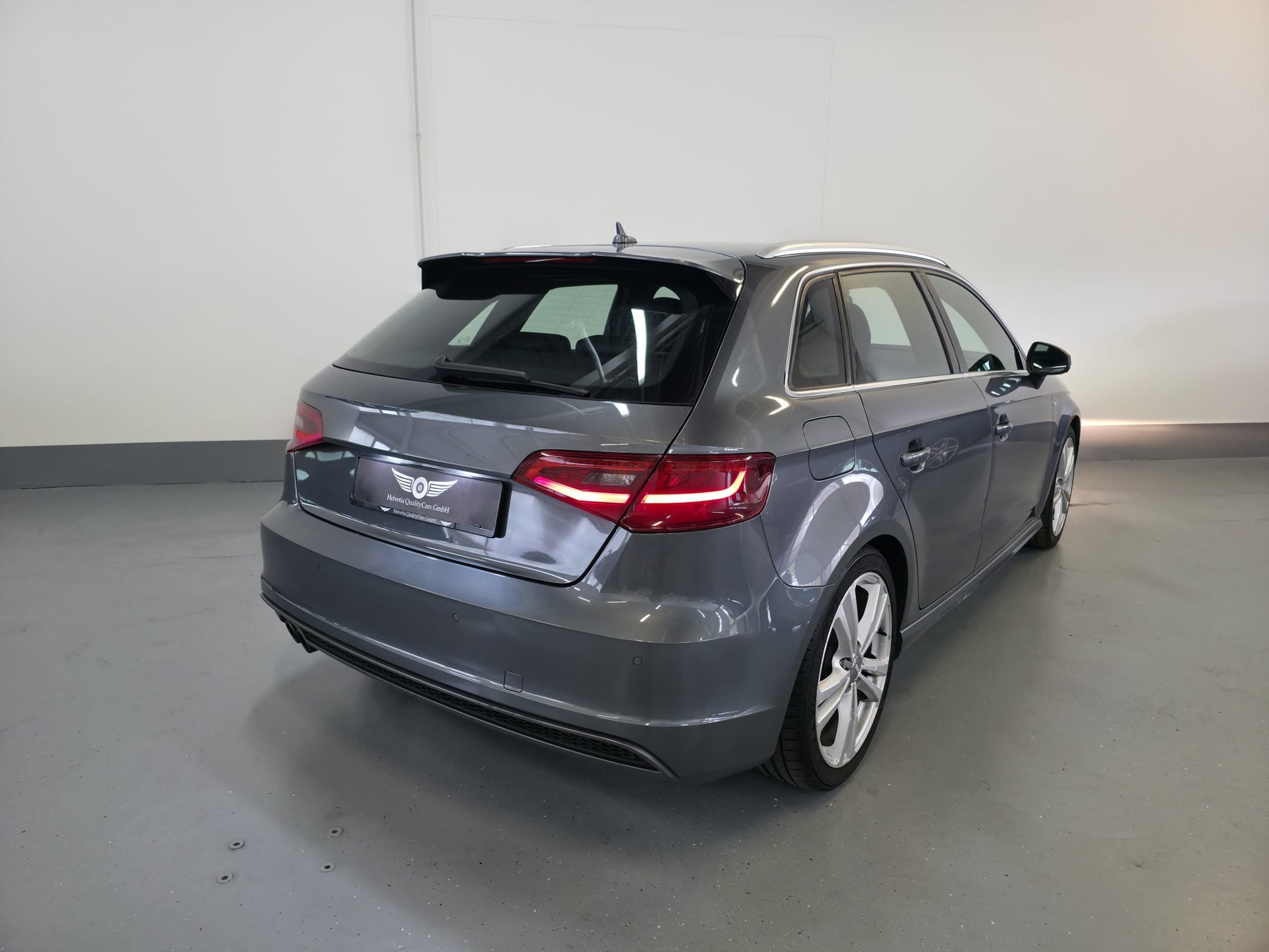 AUDI A3 Sportback 1.8 TFSI Ambition S-tronic-image-10