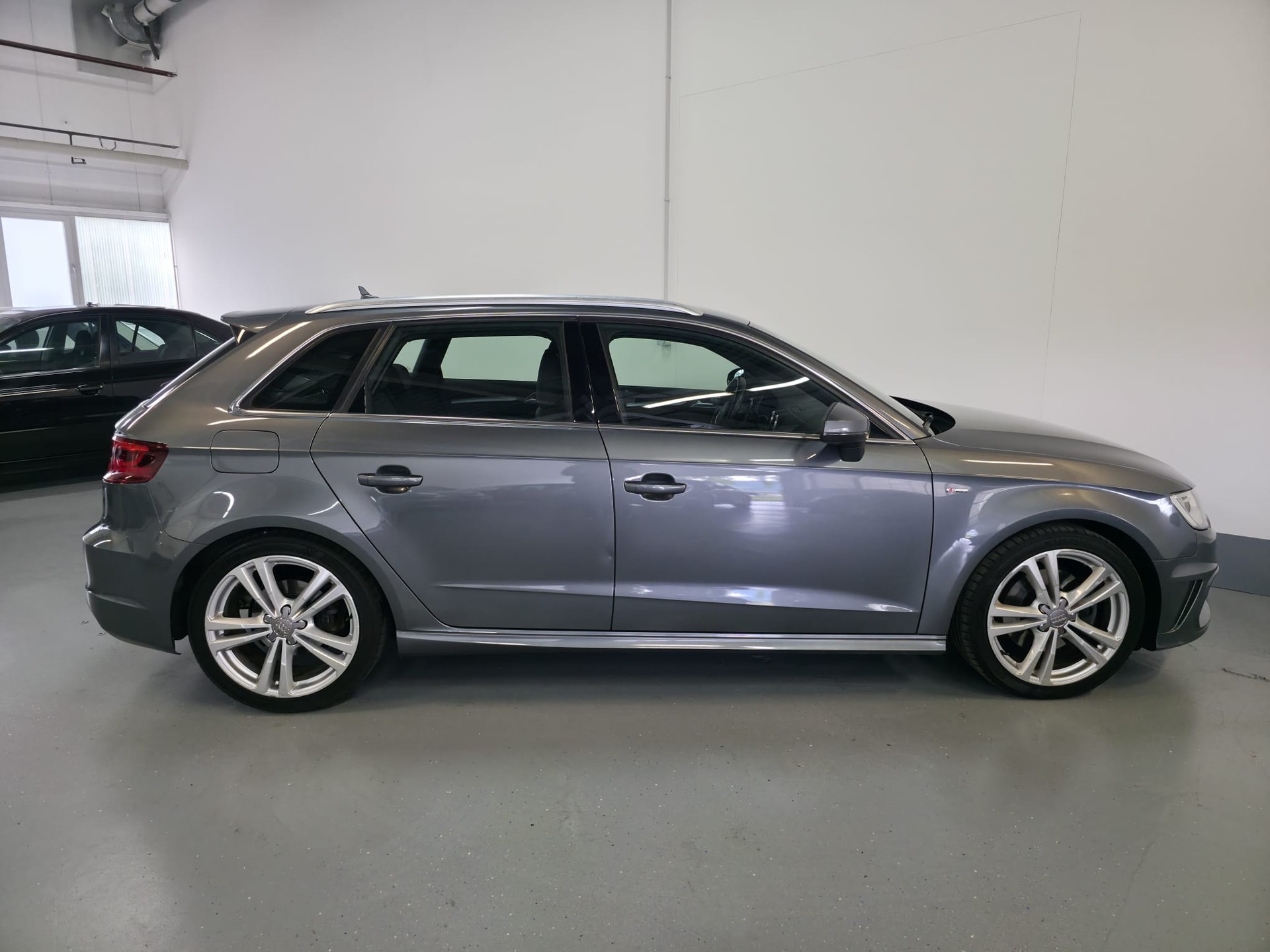 AUDI A3 Sportback 1.8 TFSI Ambition S-tronic-image-6