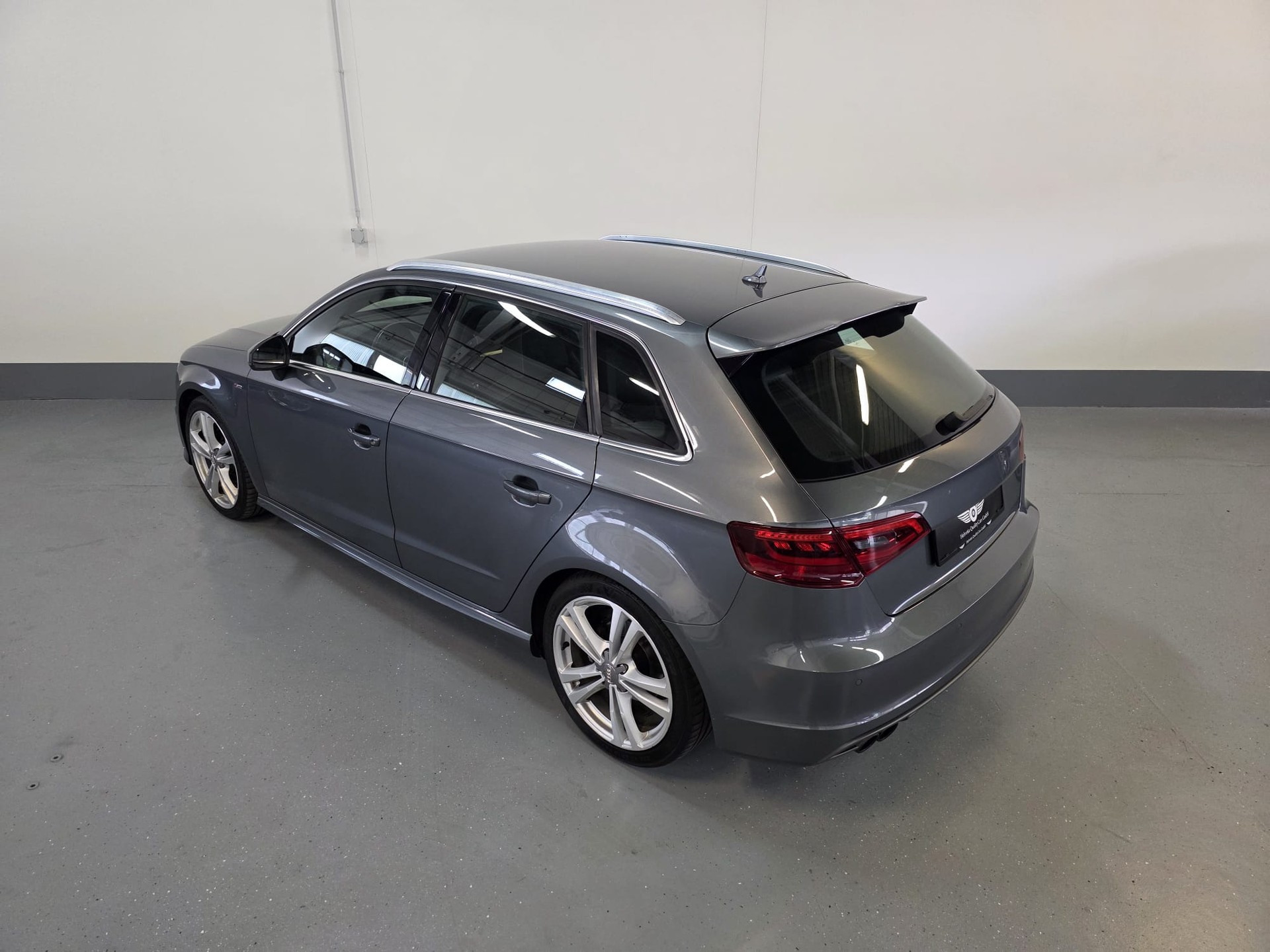 AUDI A3 Sportback 1.8 TFSI Ambition S-tronic-image-11