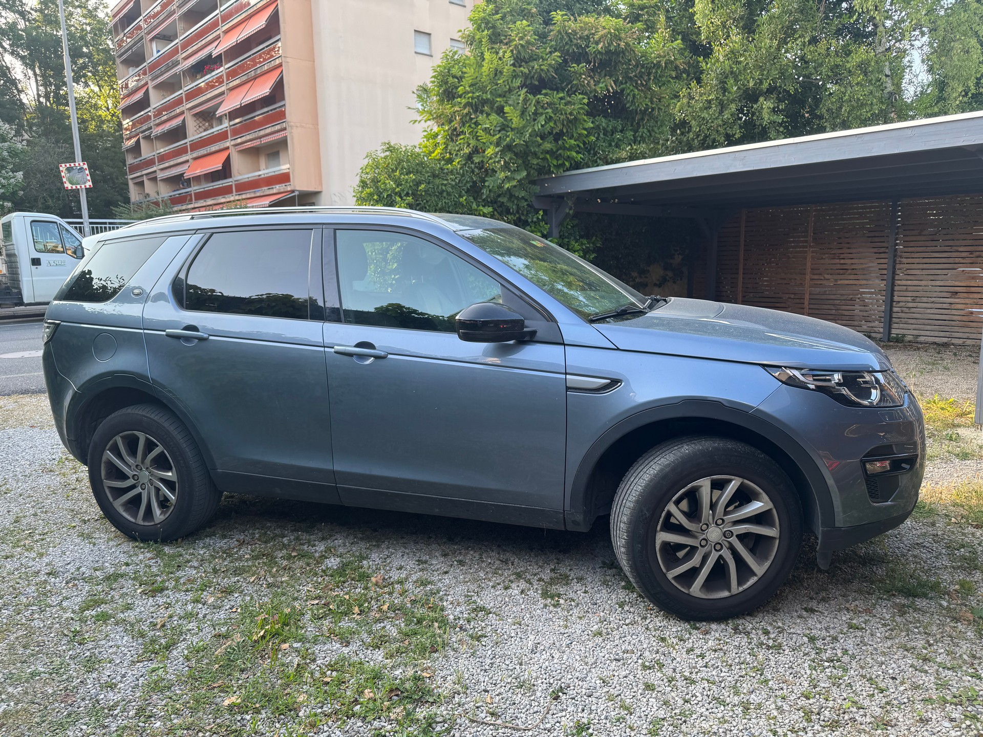 LAND ROVER Discovery Sport 2.0 TD4 Pure AT9, 7 sièges-image-1