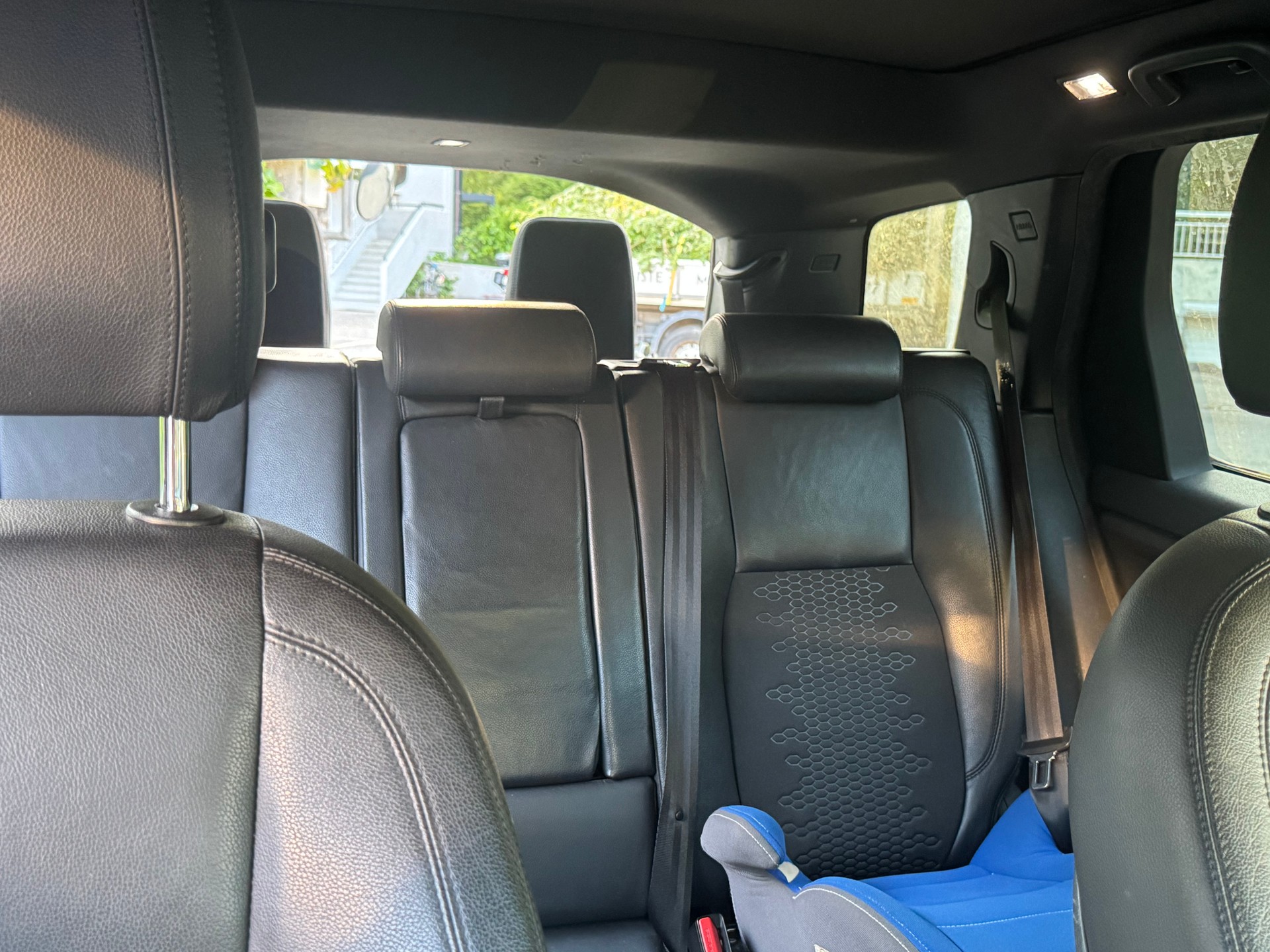 LAND ROVER Discovery Sport 2.0 TD4 Pure AT9, 7 sièges-image-2