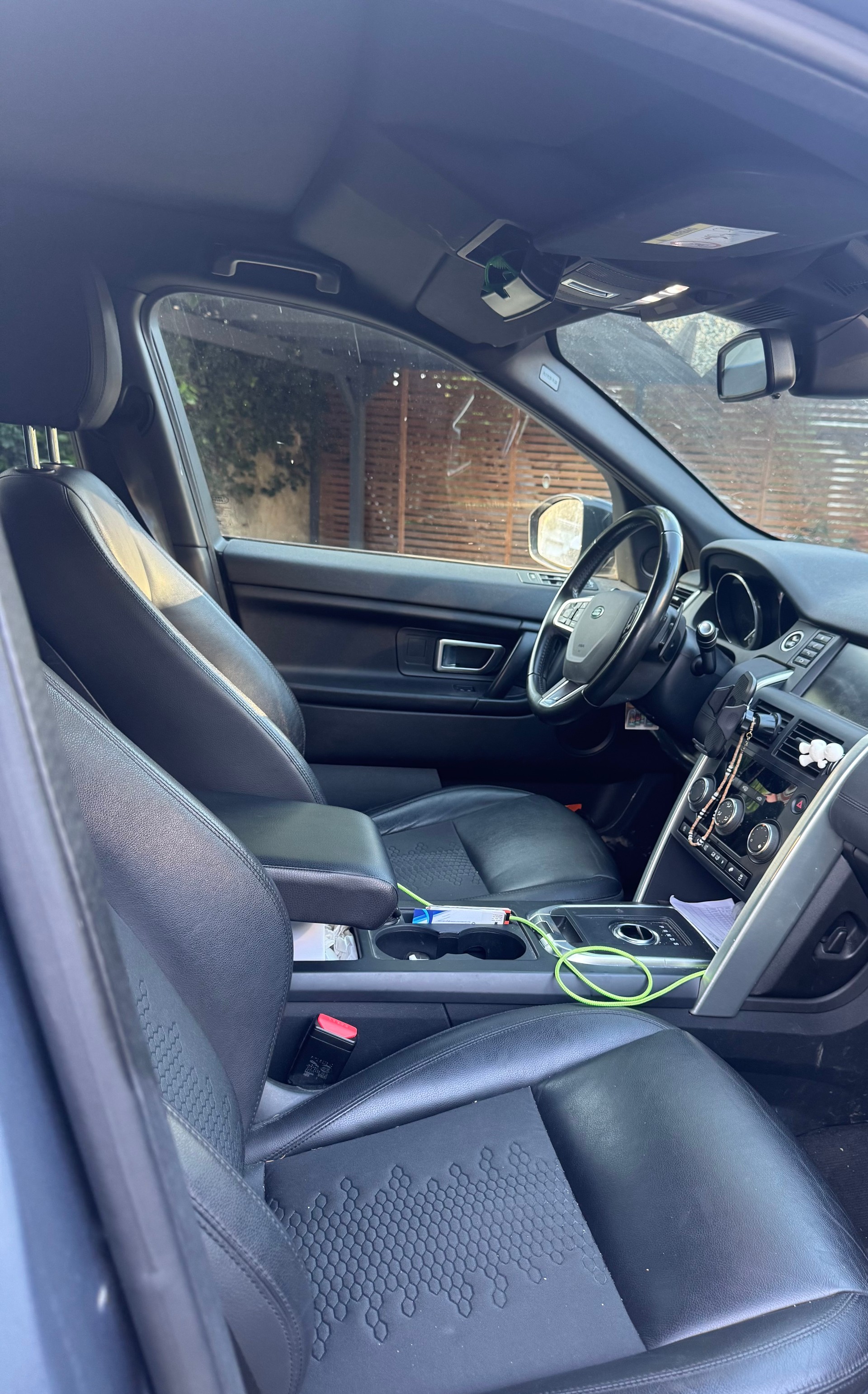 LAND ROVER Discovery Sport 2.0 TD4 Pure AT9, 7 sièges-image-4