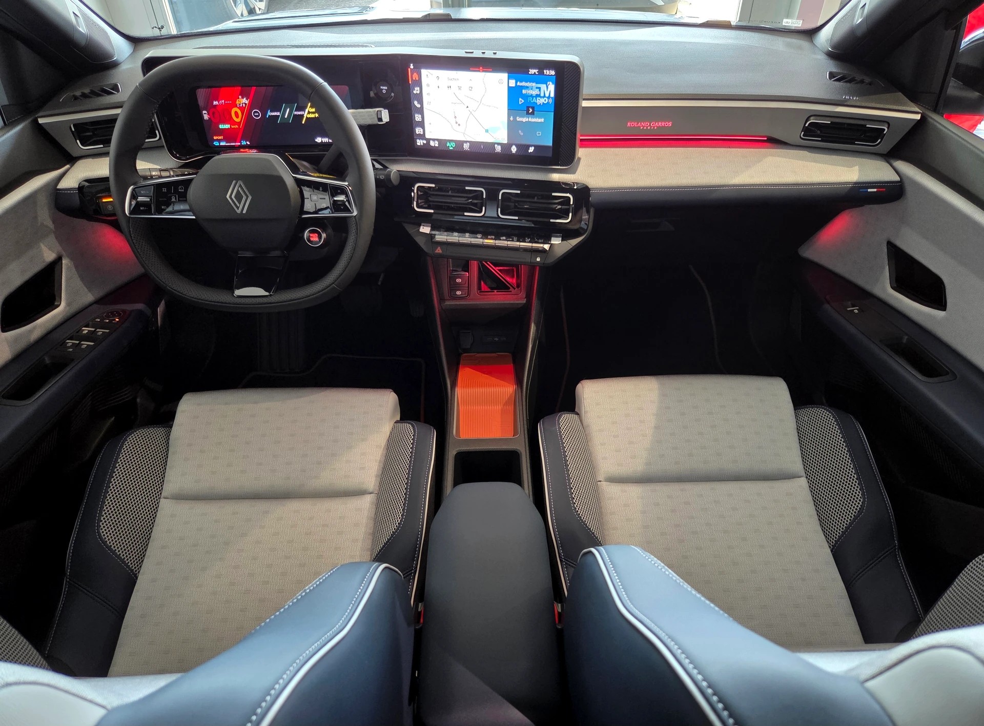 RENAULT R5 E-Tech Roland Garros 52 kWh Comfort Range-image-9