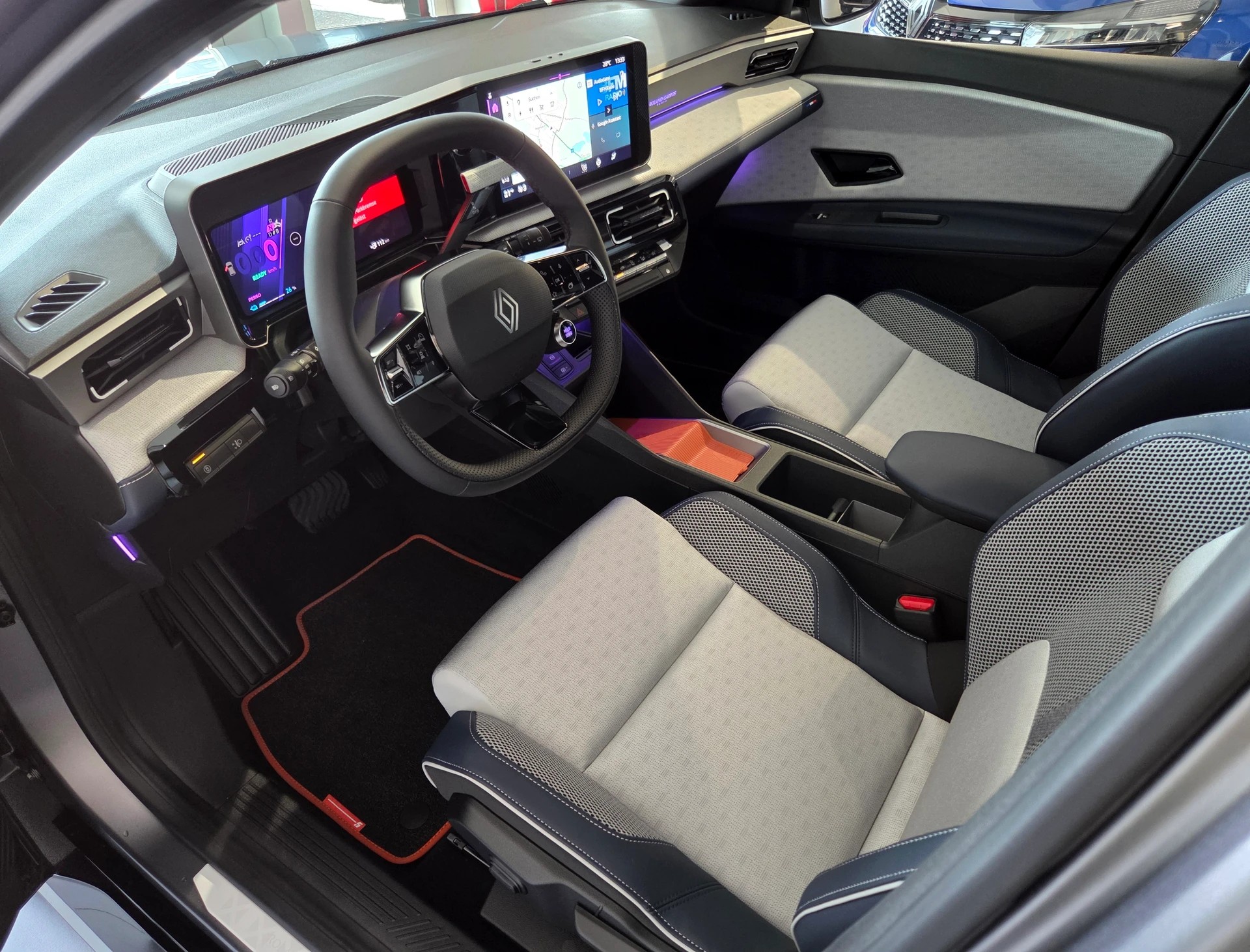 RENAULT R5 E-Tech Roland Garros 52 kWh Comfort Range-image-10