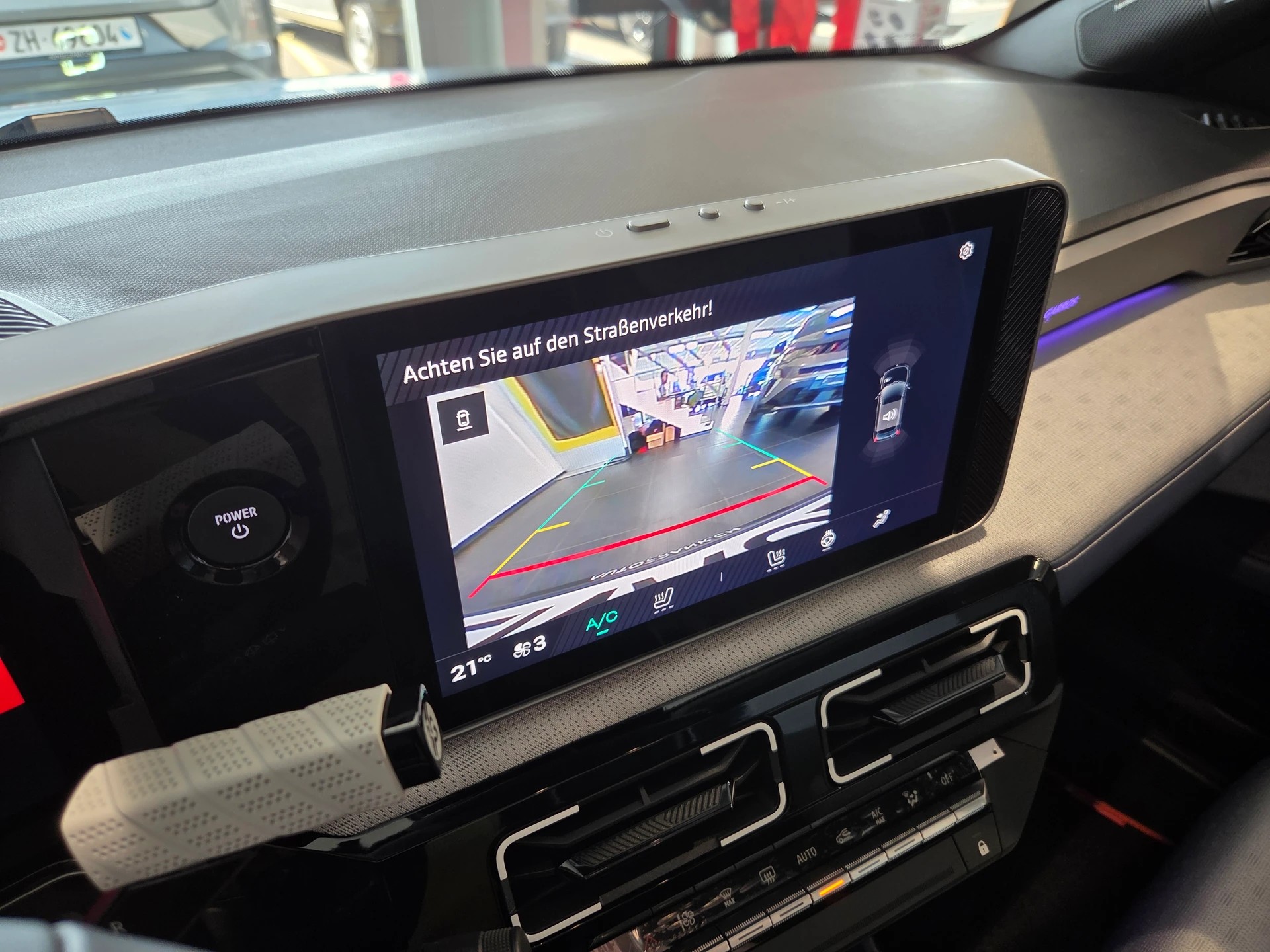 RENAULT R5 E-Tech Roland Garros 52 kWh Comfort Range-image-19