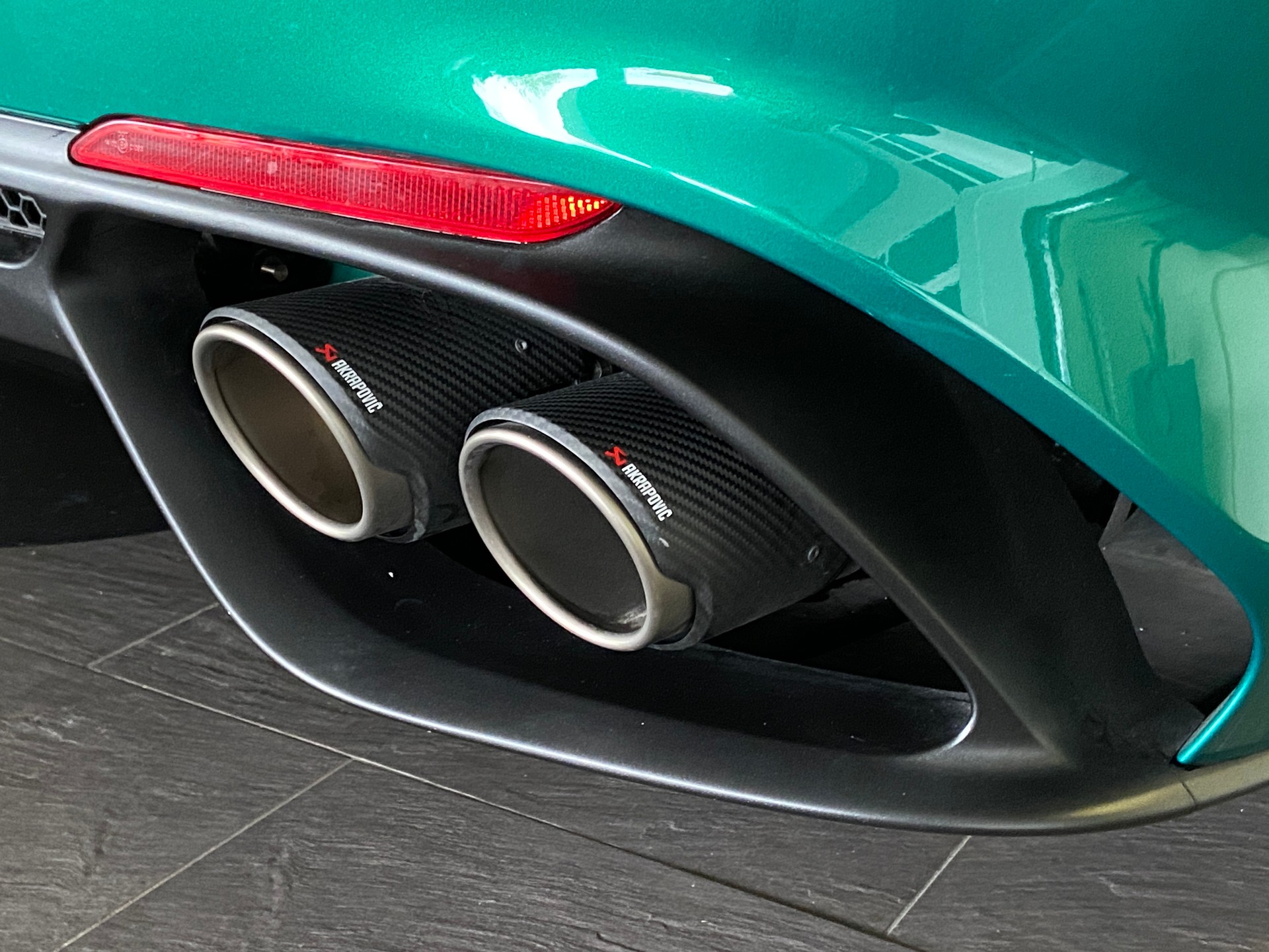 ALFA ROMEO Giulia 2.9 V6 Quadrifoglio Carbon Sport-image-3