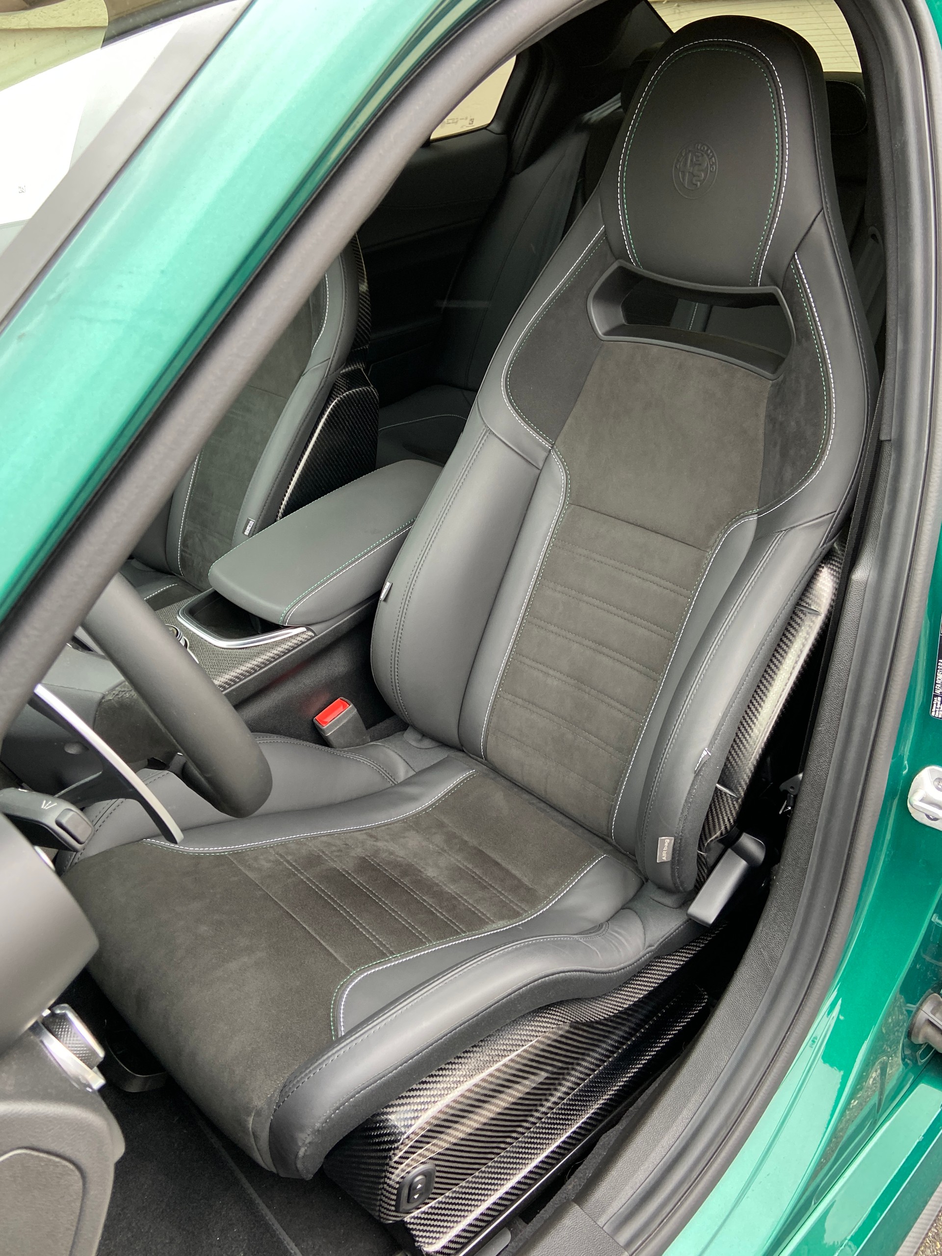 ALFA ROMEO Giulia 2.9 V6 Quadrifoglio Carbon Sport-image-9