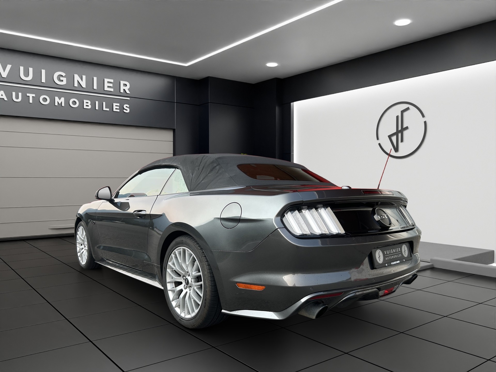FORD Mustang Convertible 5.0 V8 GT Automat-image-2