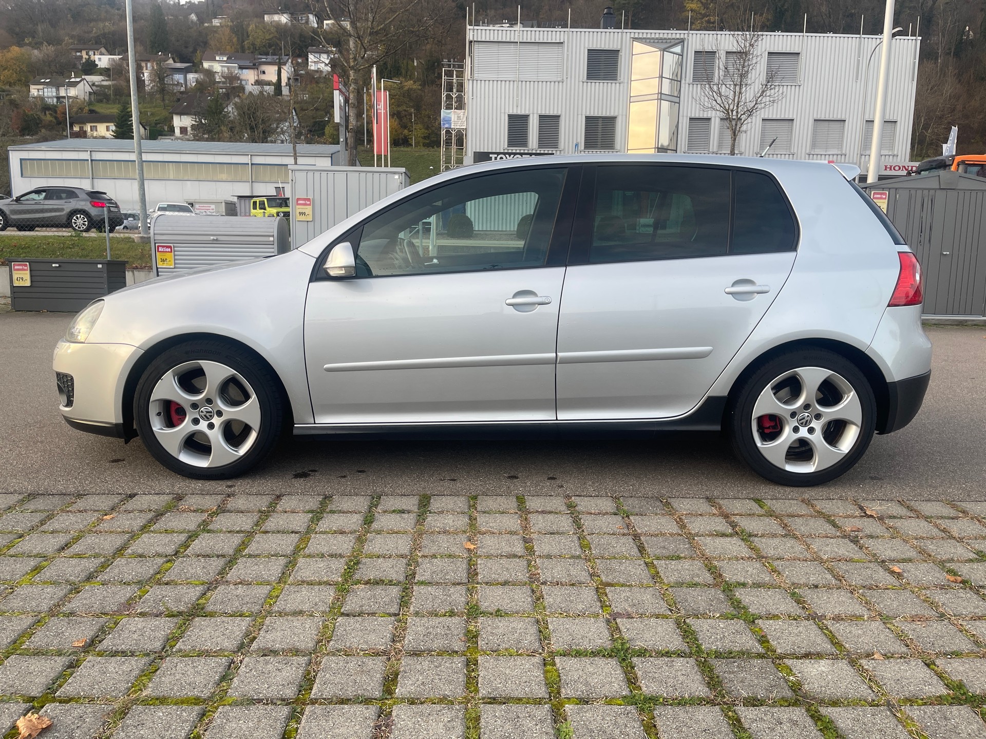 VW Golf 2.0 TFSI GTI-image-1