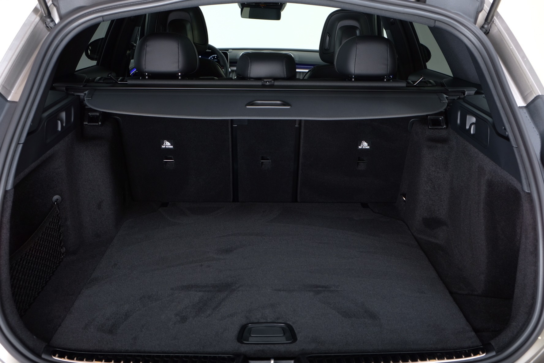 MERCEDES-BENZ C 300 T 4Matic AMG Line-image-11