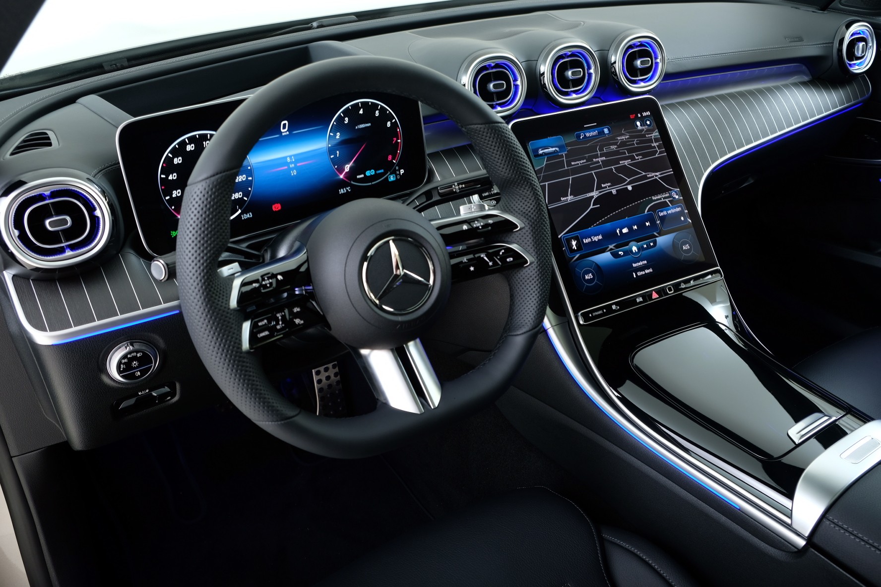 MERCEDES-BENZ C 300 T 4Matic AMG Line-image-6