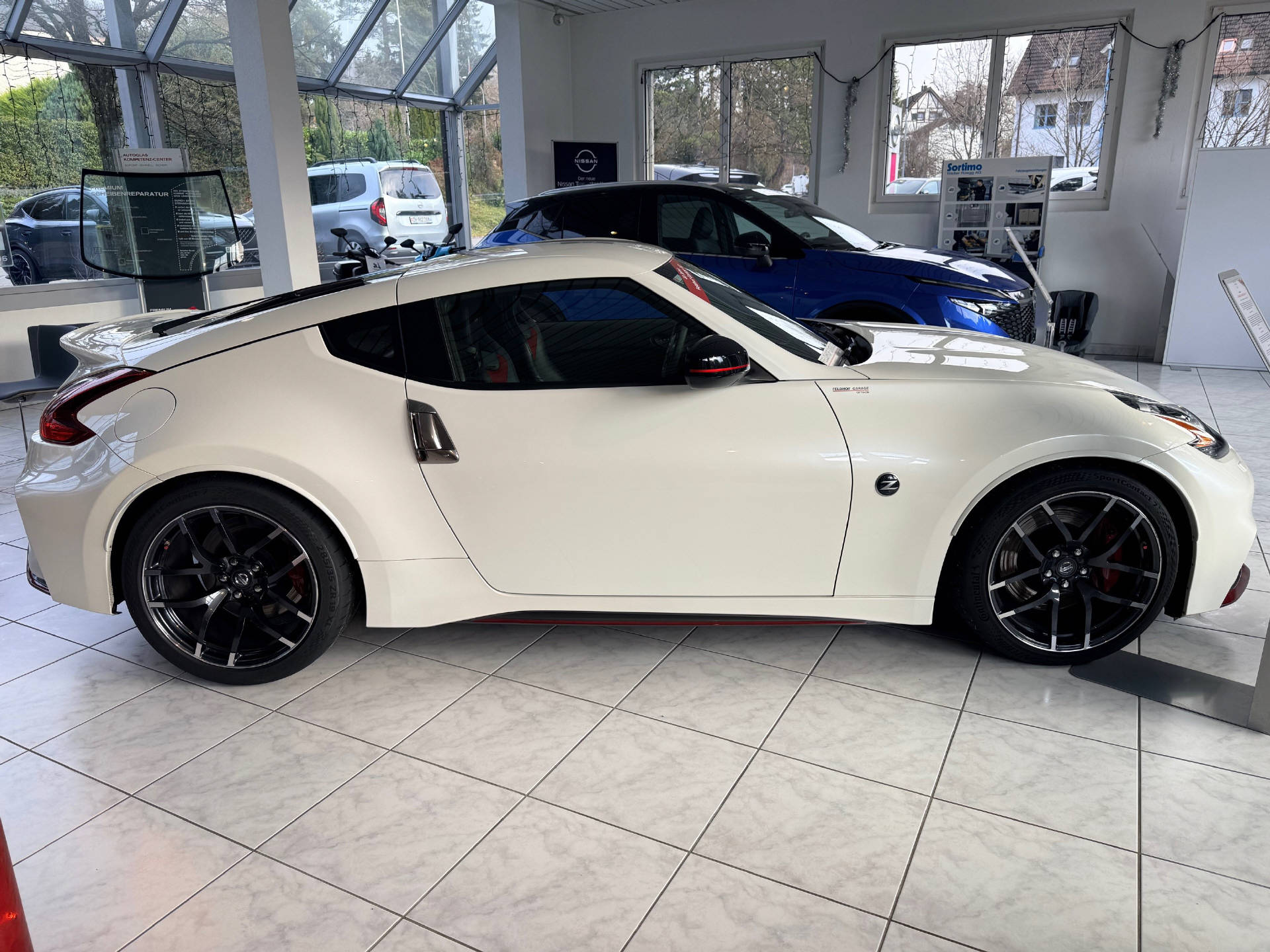 NISSAN 370 Z Coupé 3.7 V6 24V Nismo-showroom-element-3