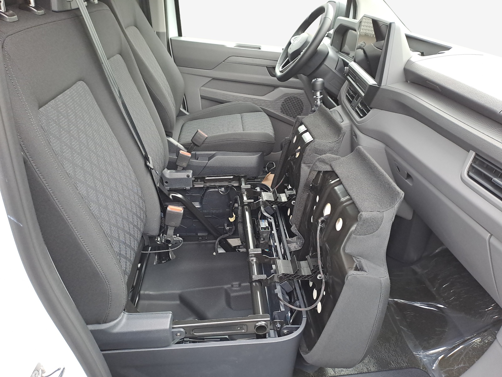 VW Transporter 2.0 TDI-image-14