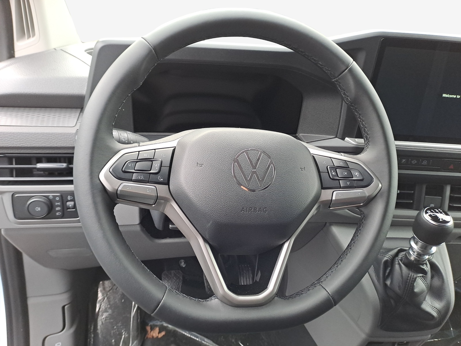 VW Transporter 2.0 TDI-image-9