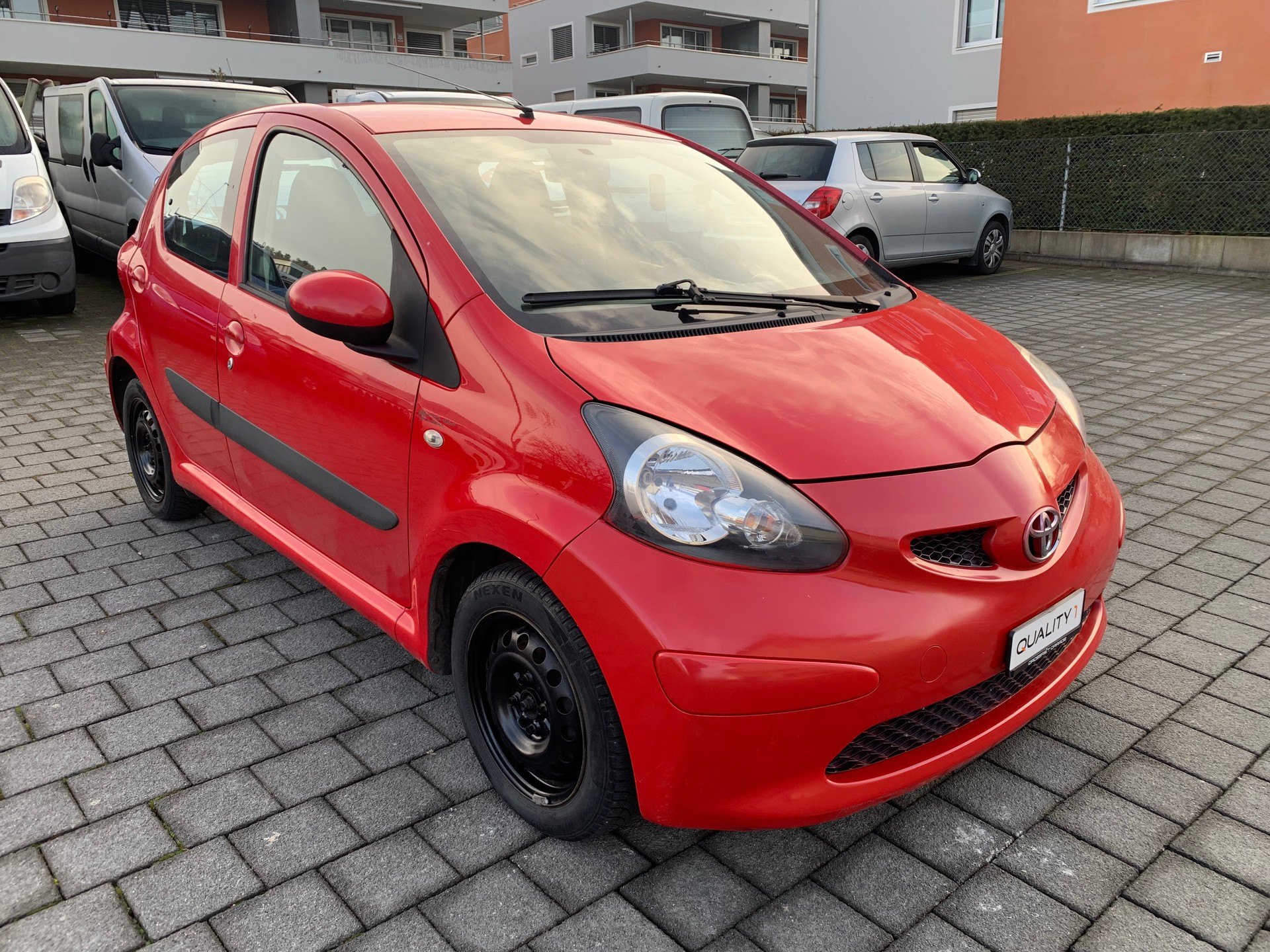 TOYOTA Aygo 1.0 Linea Luna Cool-image-1