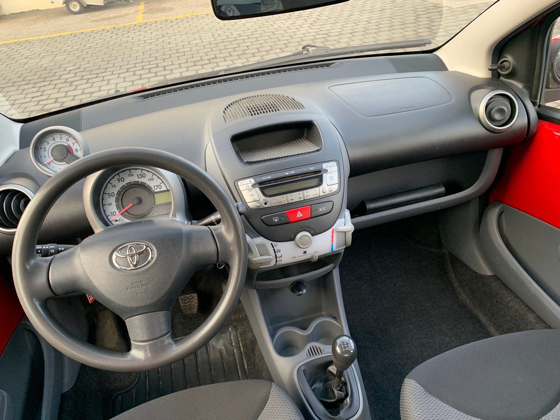 TOYOTA Aygo 1.0 Linea Luna Cool-image-7