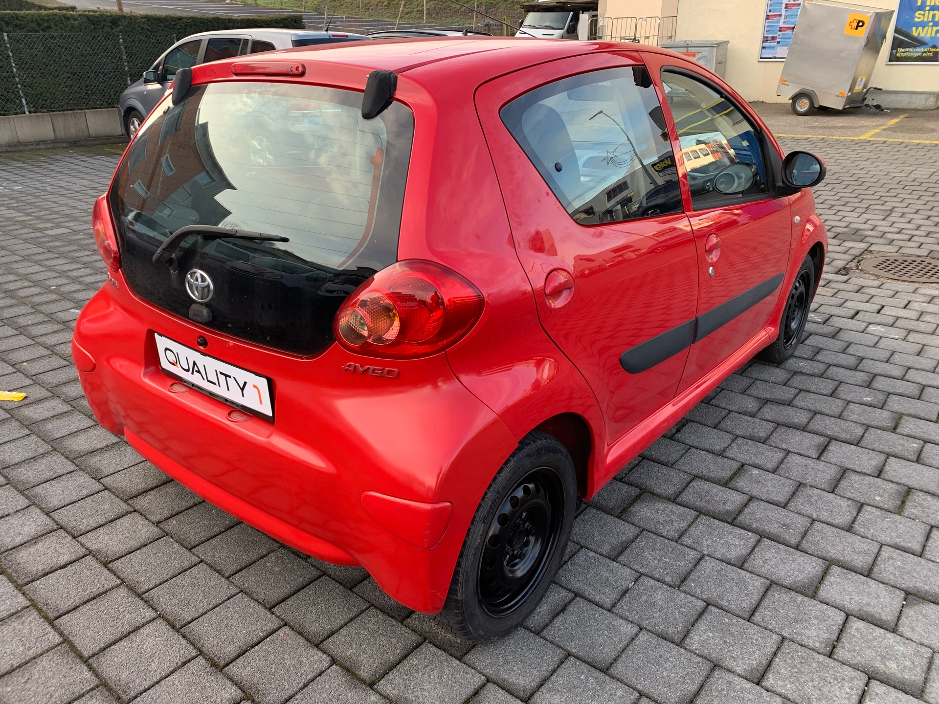 TOYOTA Aygo 1.0 Linea Luna Cool-image-3