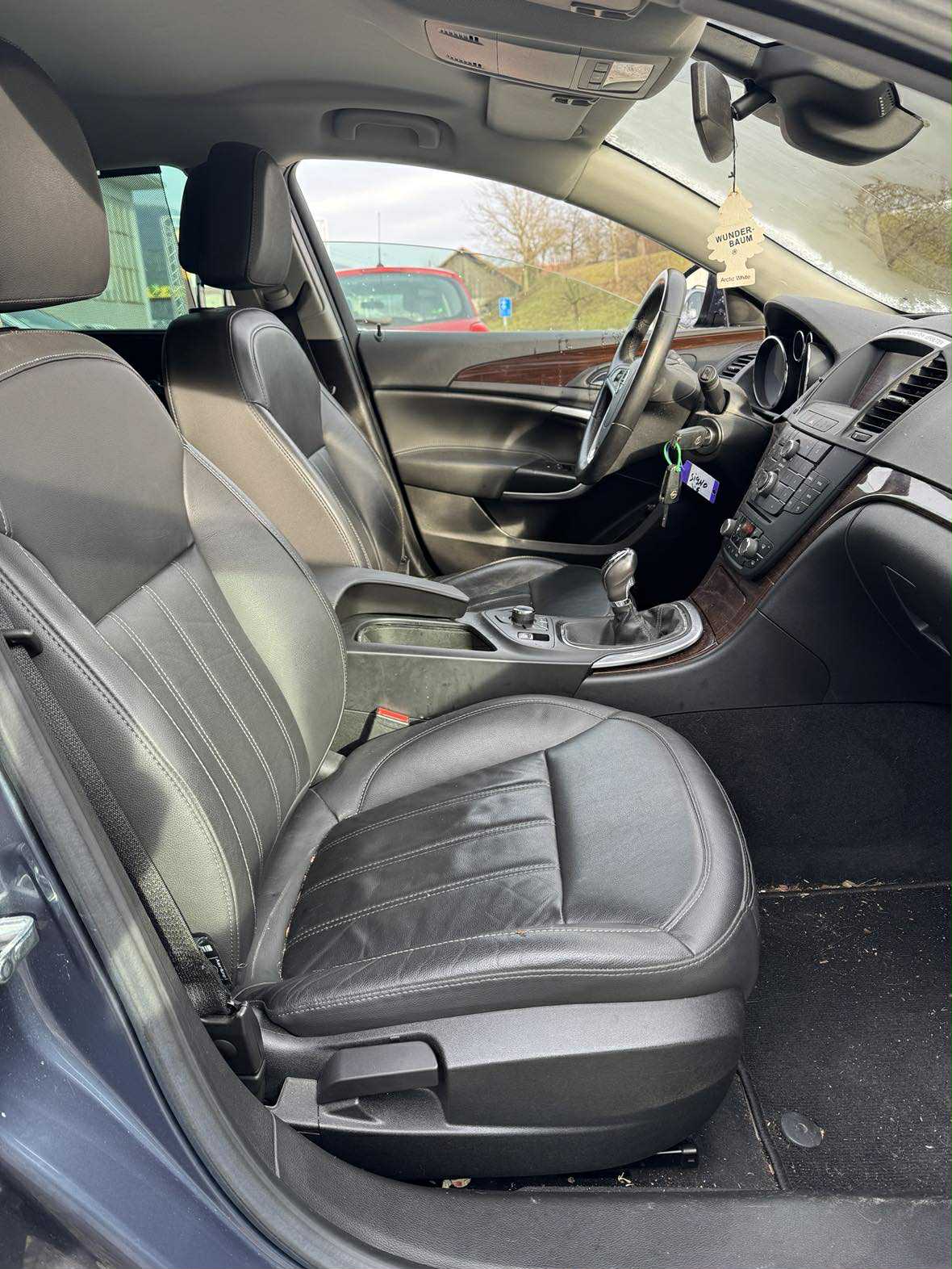 OPEL Insignia Sports Tourer 1.6 Turbo Sport-image-3