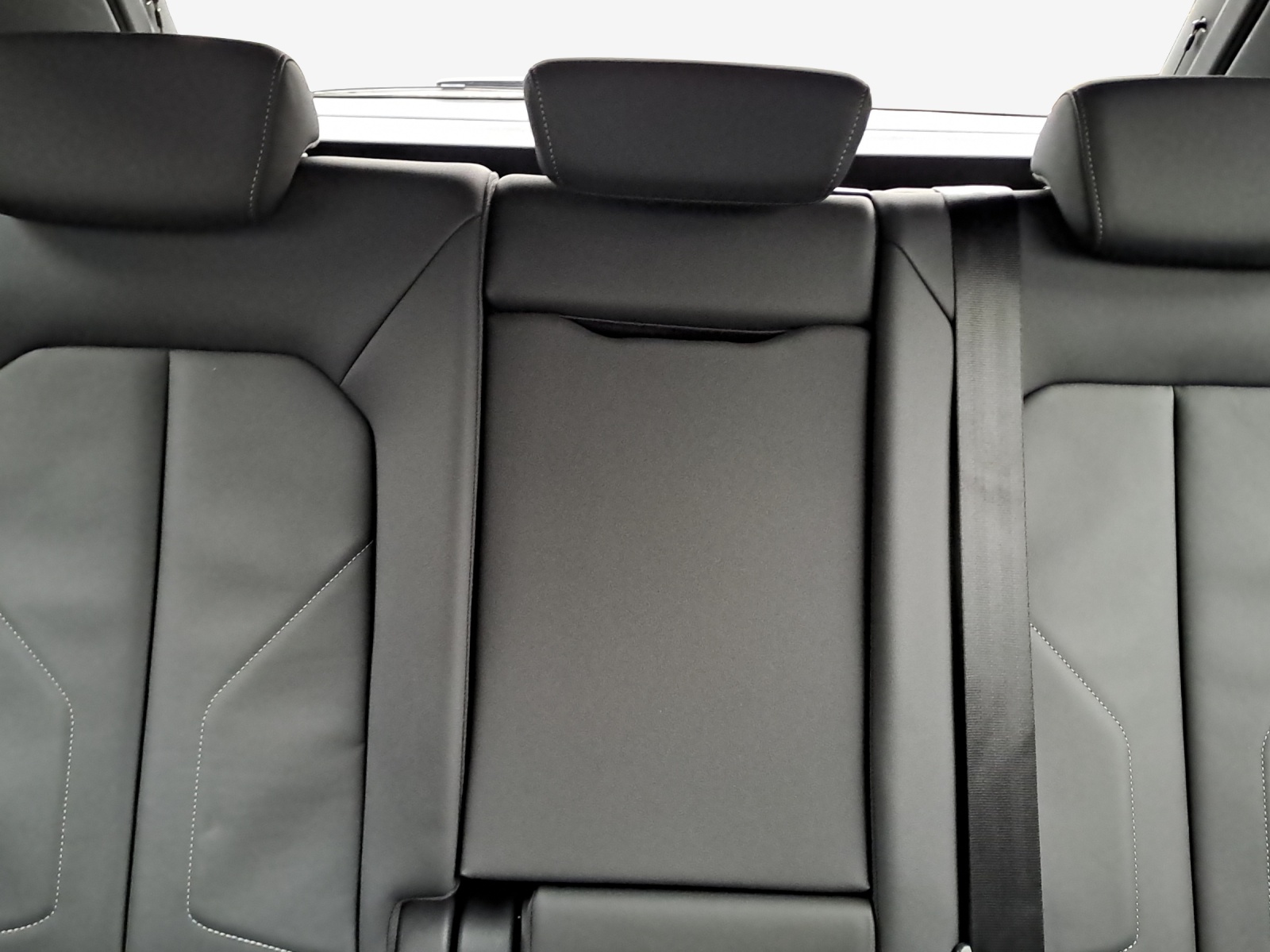 AUDI Q3 35 TFSI S line Attraction S-tronic-image-11