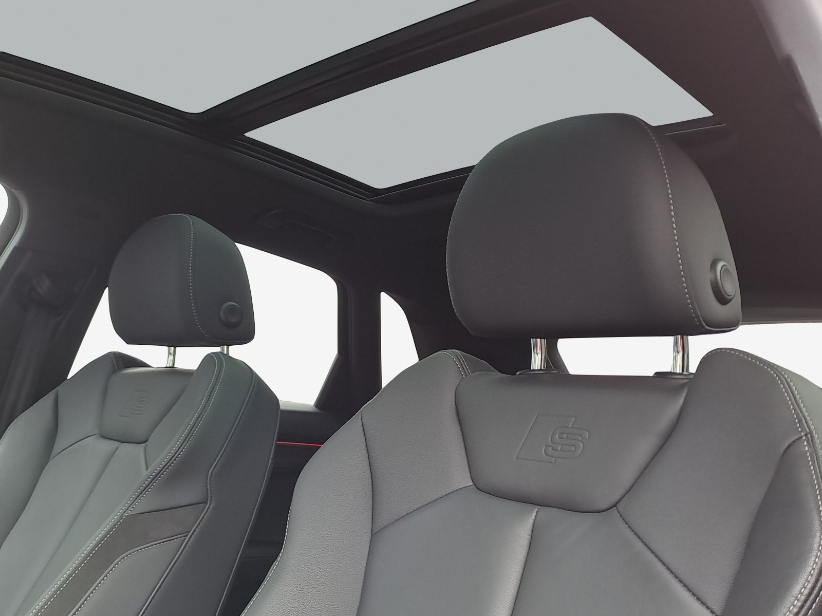 AUDI Q3 35 TFSI S line Attraction S-tronic-image-14