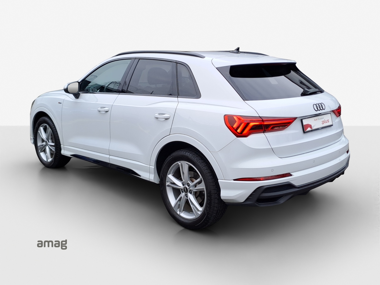 AUDI Q3 35 TFSI S line Attraction S-tronic-image-2