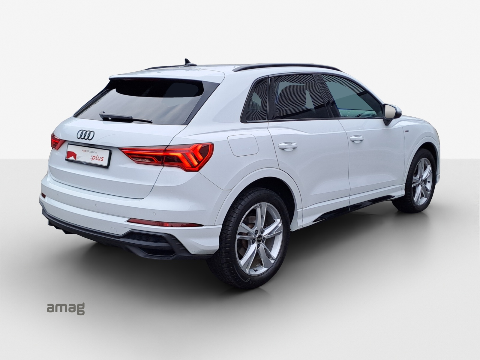 AUDI Q3 35 TFSI S line Attraction S-tronic-image-4
